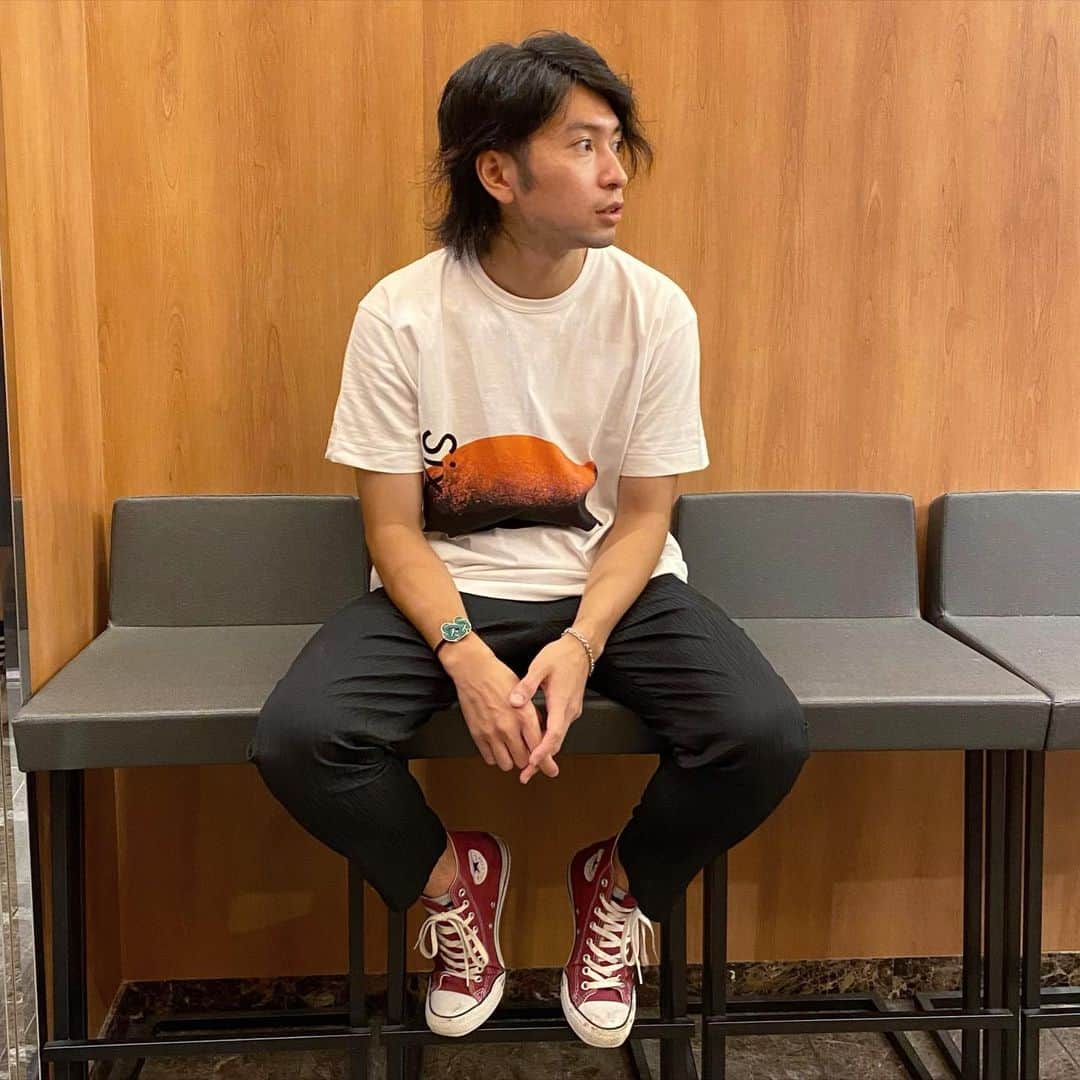 吉野晃一のインスタグラム：「昨日はFC限定ライブでした❗️ いつもよりゆるっとアットホームな空間で楽しかった👍 来てくれたみんなありがとうございます😎 カラオケ練習しよーっと笑」