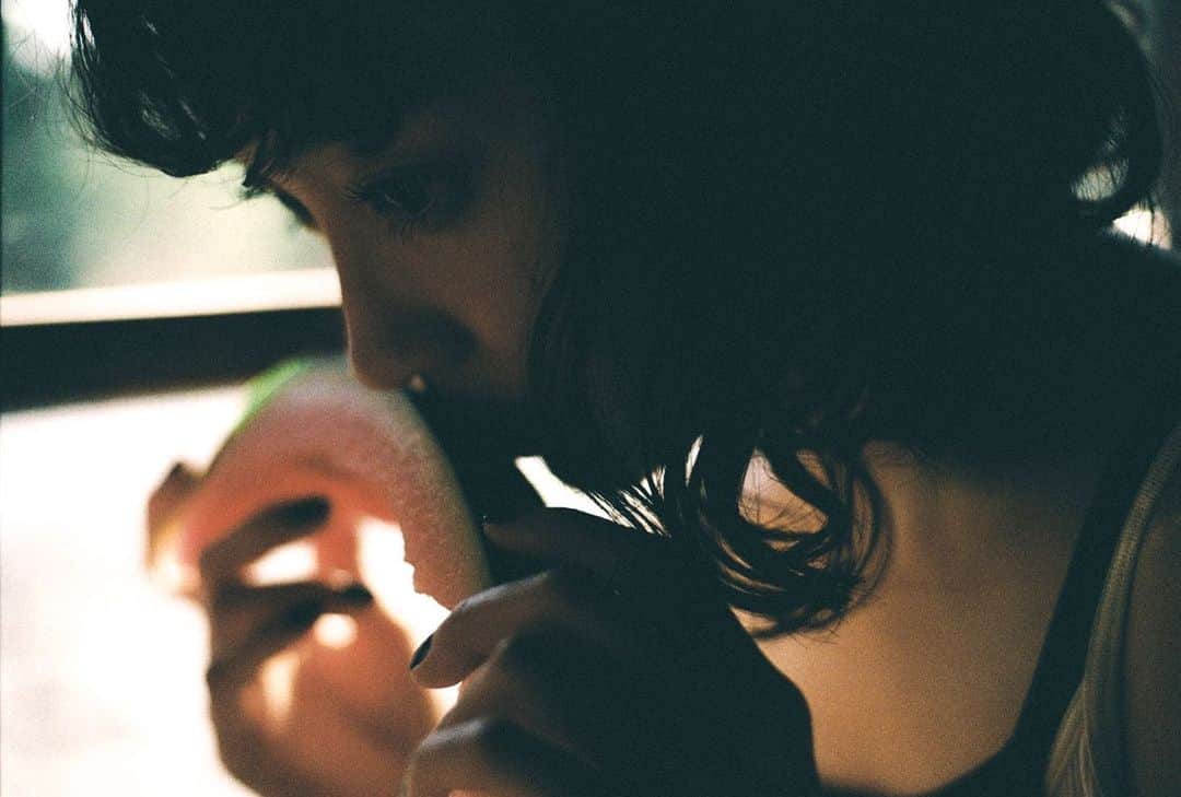 増田彩来のインスタグラム：「【sara masuda photo relay project】  so much more   09. 清水くるみ  https://saramasuda.com/smm/495/  #somuchmore #清水くるみ #増田彩来」