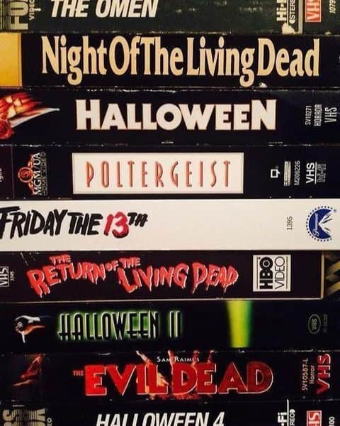 ベッツィジョンソンのインスタグラム：「POV: It's Sunday night and it's your turn to pick, which are you choosing?」