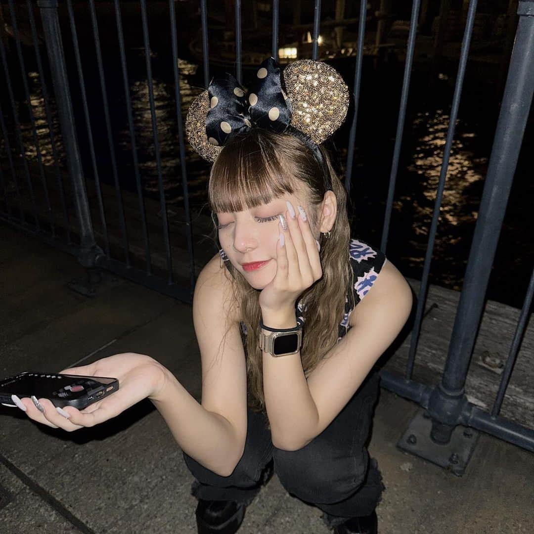 のインスタグラム：「. でぃずにー！！楽しすぎたさいこう  このカチューシャ可愛すぎるけんみんなオソロしよ＾＾  タワテラずっと叫んどった足まじで15cmくらい浮きよった感覚ある   #disney   #disneysea   #今日好き   #夏休み編2023   #06  #jk  #sjk   #吉田羽花」
