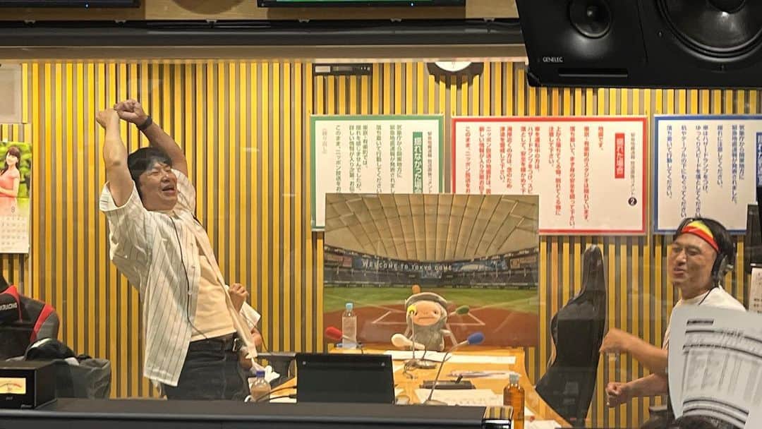 若林正恭 著書「表参道のセレブ犬とカバーニャ要塞の野良犬」のインスタグラム：「2023年8月26日(土) #オードリーのオールナイトニッポン #東京ドームライブまであと176日」