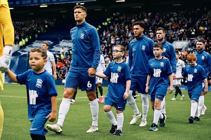 クリスティアン・ビエリクのインスタグラム：「+3 💙🔥 @bcfc」