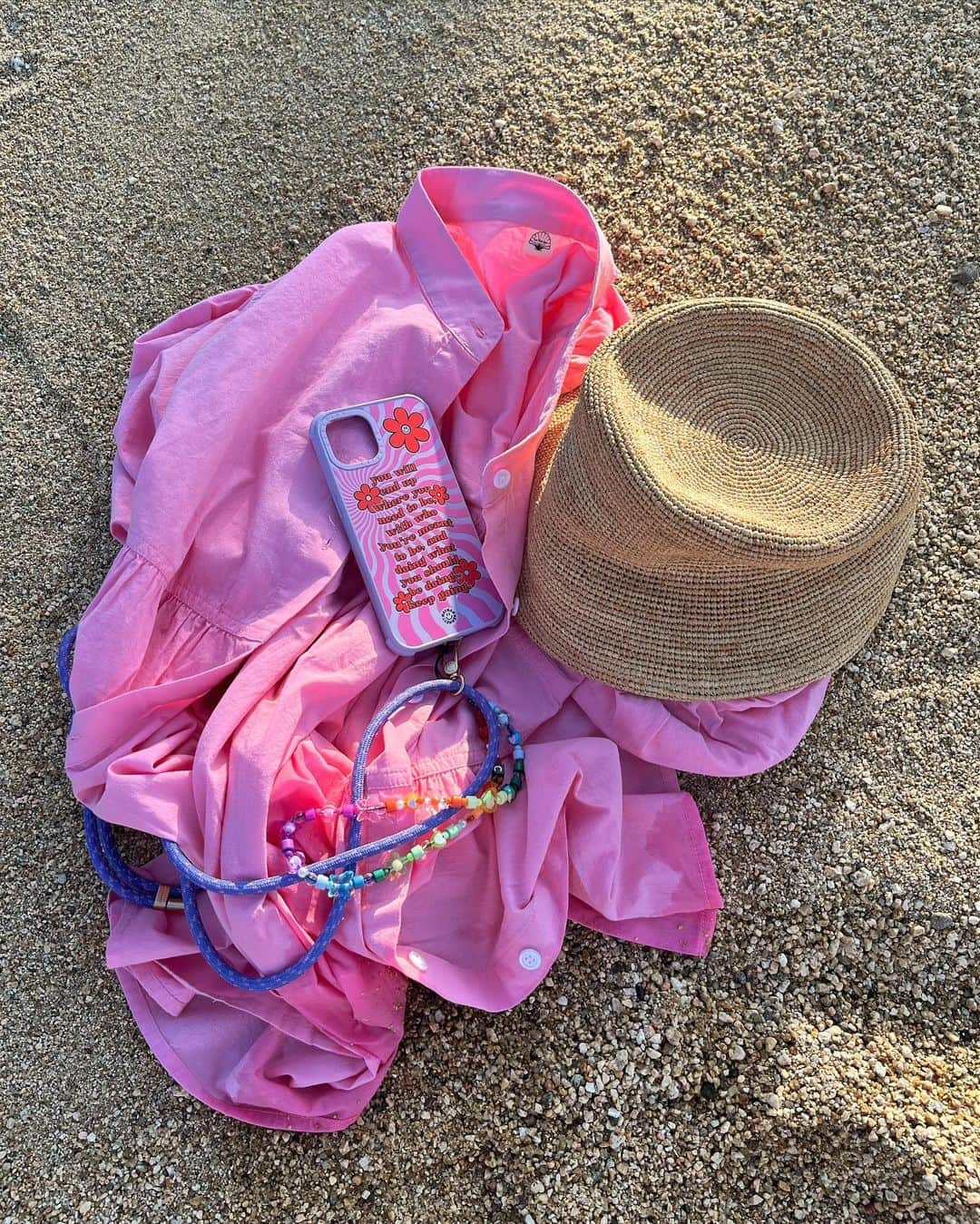 -LIFE IS FUN-のインスタグラム：「PINK💜🩷❤️  #pink#colorful#beach」