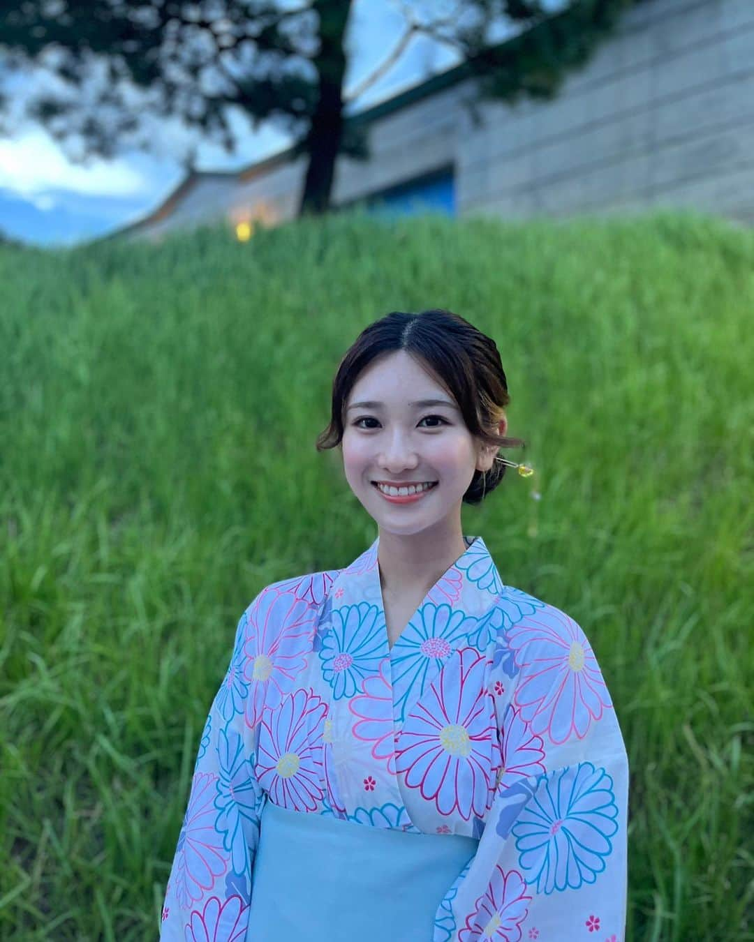 藤原万由子さんのインスタグラム写真 - (藤原万由子Instagram)「. . 夏の思い出🌻 . . お盆付近は体調壊してて夏らしいことできなかったから、夏の終わりに夏ができてよかった🥺 . . 3,4年ぶりの浴衣は実家に眠ってたのを引っ張り出して👘 . . #花火大会 #金沢まつり花火大会  #浴衣」8月27日 15時32分 - mayuko_fujiwara