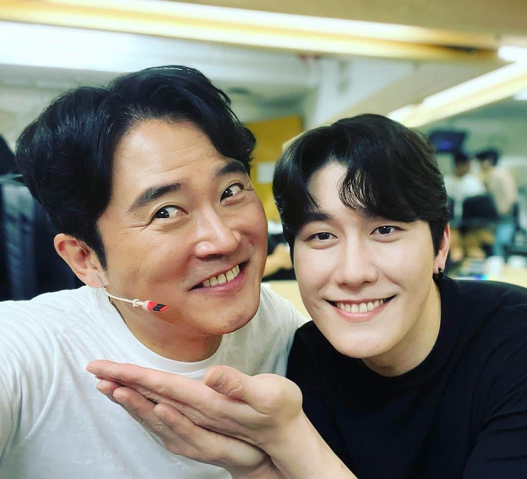 イム・ホさんのインスタグラム写真 - (イム・ホInstagram)「#다시동물원 #동덕여대공연예술센터코튼홀 #심수영 #임호 #이제우리둘은무대에서못만나는구나 #수고많았다 #또만날수있기를」8月27日 16時48分 - limho_official