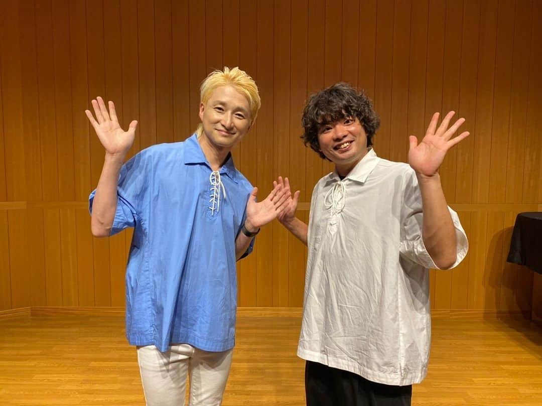 三浦拓也のインスタグラム：「2023.08.27 「 NAOTO × 三浦拓也 〜ナオトインタクヤ 2023 長崎初めまして公演!〜 」 長崎・クボタホール での演奏、とても心地良く幸せな時間でした。 今日のセットリストも昨日とは違う曲、色々で楽しく演奏できました。 お越し下さった皆様、ありがとうございました♪ 今回の九州2daysも楽しかったので、あっという間でしたよ〜。 また帰ってきますね〜☺️  セットリスト  1.Explorer 改  2.Bach 147 3.Czardas  4.家族になろうよ(NAOTO solo) 5.Salamander(三浦拓也 solo)  6.接吻 7.Isn't She Lovely  8.Dinosaur Dance  9.Get over it 10.START 11.HIRUKAZE  アンコール 1.故郷  #ナオトインタクヤ #NAOTO #三浦拓也」