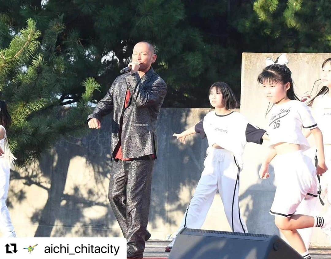 阿部亮平さんのインスタグラム写真 - (阿部亮平Instagram)「#Repost @aichi_chitacity with @use.repost ・・・ 新舞子アオハルDAYのラストは、俳優ユニット「純悪」とダンススクール「ウィングビート」のコラボ🤝  純悪の阿部亮平さんは、知多市出身で、ふるさと観光大使を務めていただいています😌  なんと、このステージで新曲を初めて披露していただきました❗🥰  #新舞子アオハルDAY #純悪　#阿部亮平 さん　#山根和馬 さん　#知多市ふるさと観光大使　#ふるさと観光大使」8月27日 17時24分 - abe_ryohei_