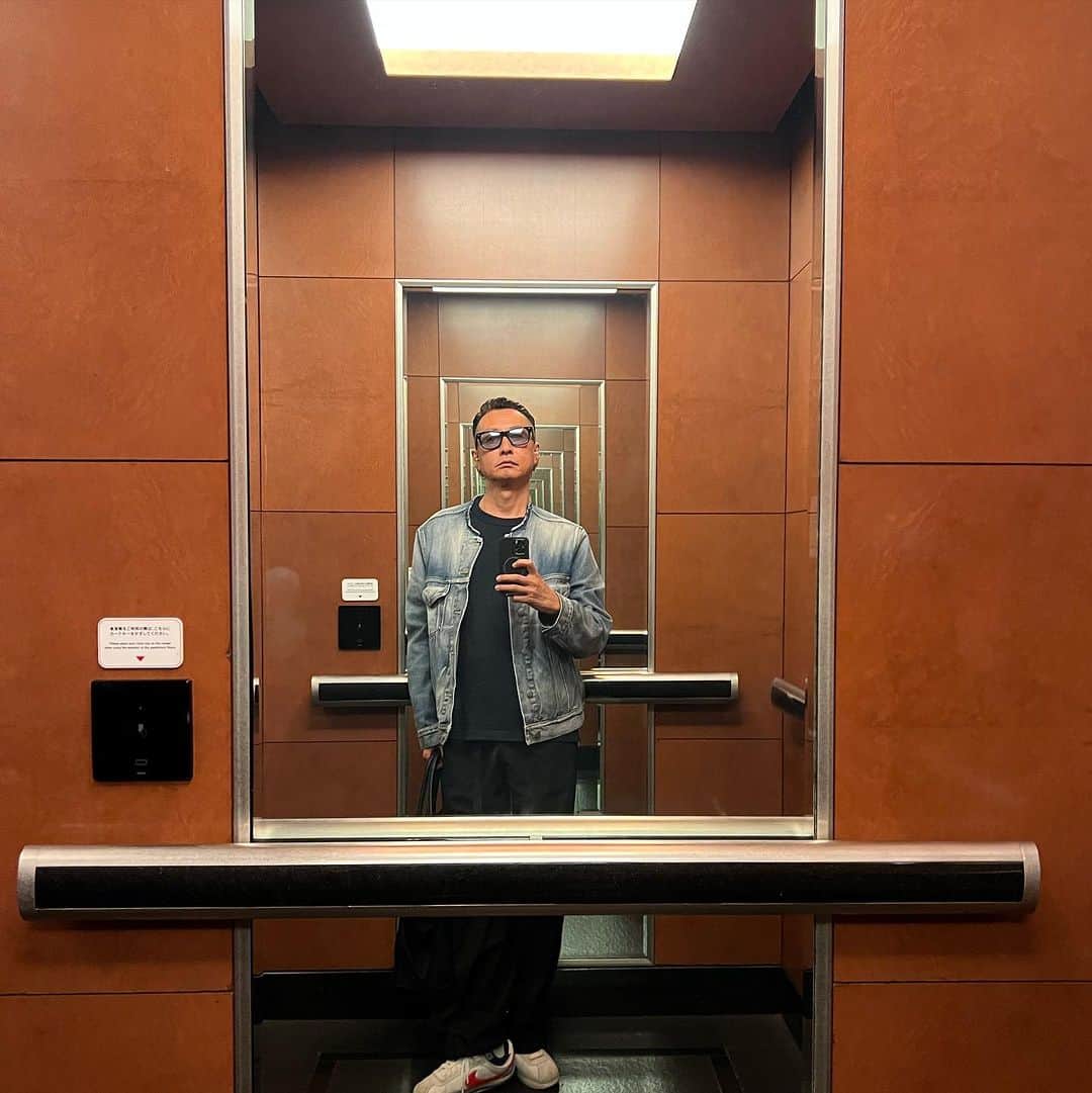 山崎義幸のインスタグラム：「Selfie」