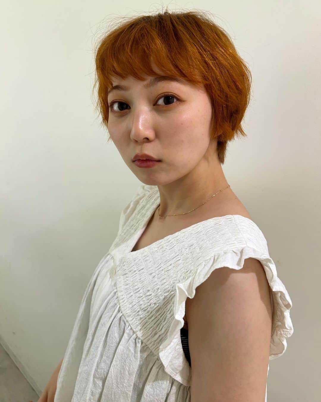 安本彩花のインスタグラム：「…  🍊🧡☀️🌻🍉  #私立恵比寿中学 #エビ中#安本彩花 #丸顔ショートツヤツヤ笑顔担当」