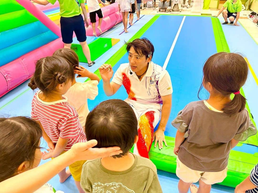 池谷幸雄さんのインスタグラム写真 - (池谷幸雄Instagram)「先日、堺市にあるアリオ鳳店にて、NEiS体操教室のオープンニングイベントに特別コーチとして参加してきました‼️ みんな頑張って参加してくれました😃 アリオ鳳店のお近くの方はNEiS体操教室に是非通ってください❕😊 #大阪 #堺市 #西区 #鳳南町 #neis #neis体操教室 #体操 #男子 #女子 #池谷幸雄 #アリオ」8月27日 18時38分 - yukio_iketani