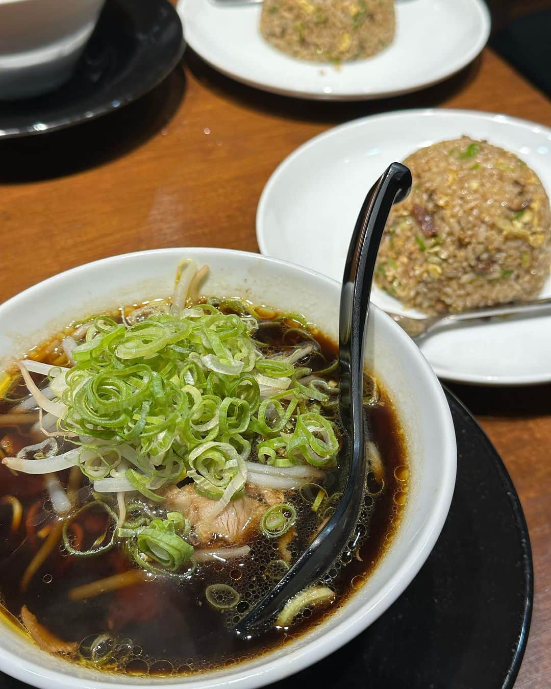 森美生さんのインスタグラム写真 - (森美生Instagram)「美味しいの食べてきたよん🍜🤍  PR @akinai_ramen_kamata  #中華そば #焼きめし #蒲田中華そば #蒲田ラーメン #蒲田グルメ #蒲田ランチ #akinai_ramen_kamata」8月27日 18時48分 - miosuke48