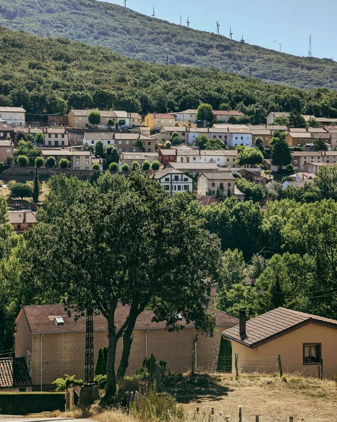 Guido Gutiérrez Ruizさんのインスタグラム写真 - (Guido Gutiérrez RuizInstagram)「Cosas del Norte. Barruelo y sus alrededores ⛰️ Things from the North. #Barruelo and its surroundings #Guigurui」8月27日 18時57分 - guigurui