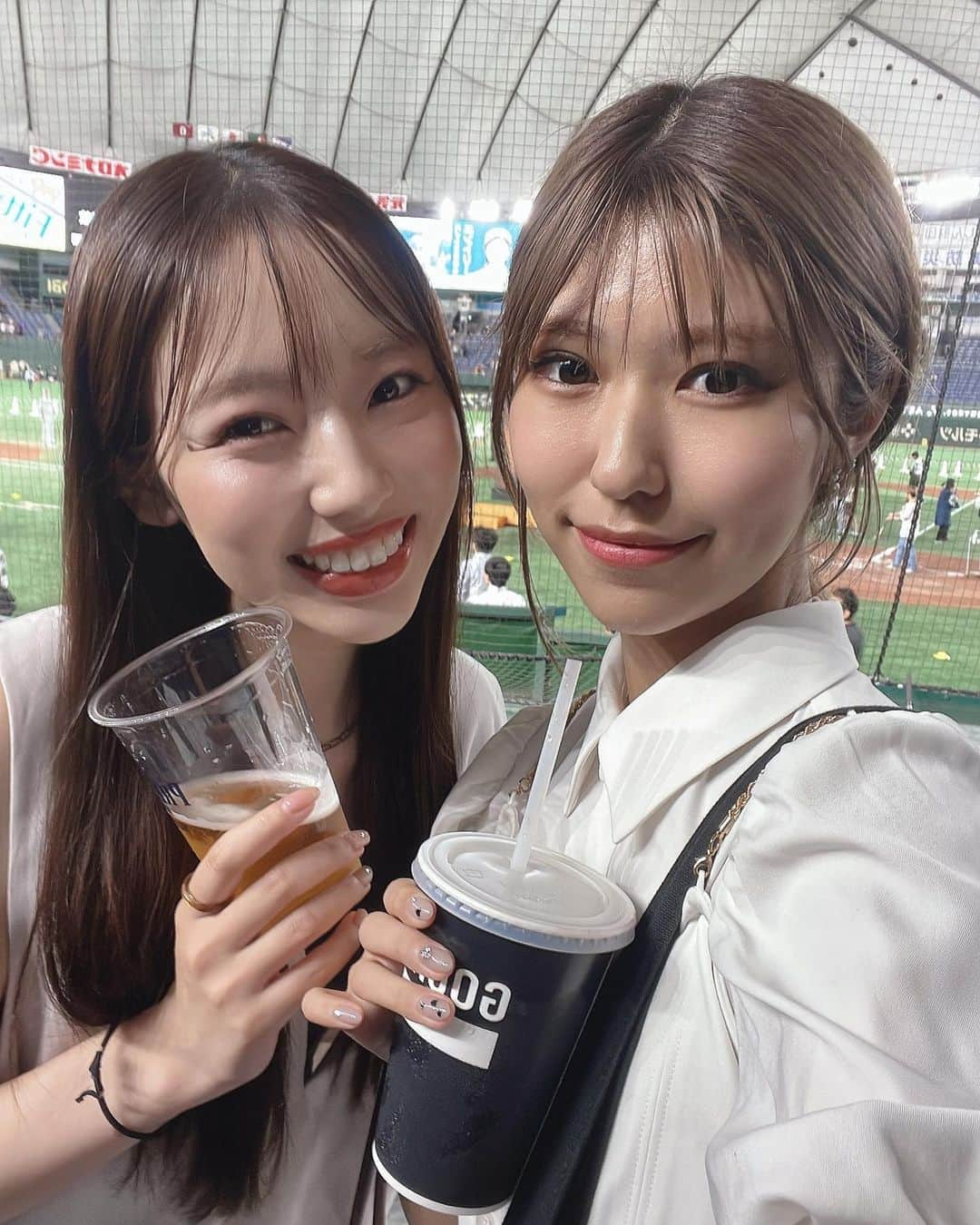 菅真鈴さんのインスタグラム写真 - (菅真鈴Instagram)「⁡ . ⁡ りんとぽんで野球観戦⚾️⚾️ あんなに写真とか動画撮ってたはずなのに 2人の写真はそんなになかった笑😂 ⁡ 大興奮で最高だったー✌️！！ 夏の思い出だね🌻🧡 ⁡ #野球観戦 ⁡ 、、、 まだまだ野球の面白さぽんに伝えていこうと 思った1日でした笑」8月27日 18時52分 - marin.21s