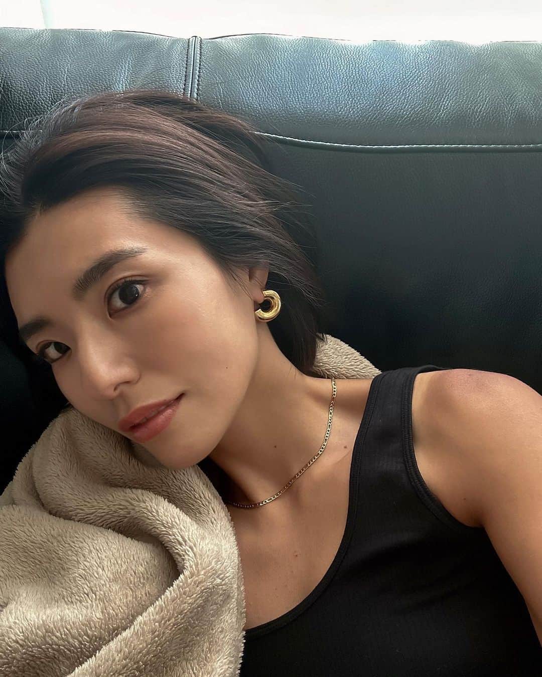 MOYAのインスタグラム：「@tres__collection ♾️ ピアスは最近ずっとこれ🤝  #ピアス」