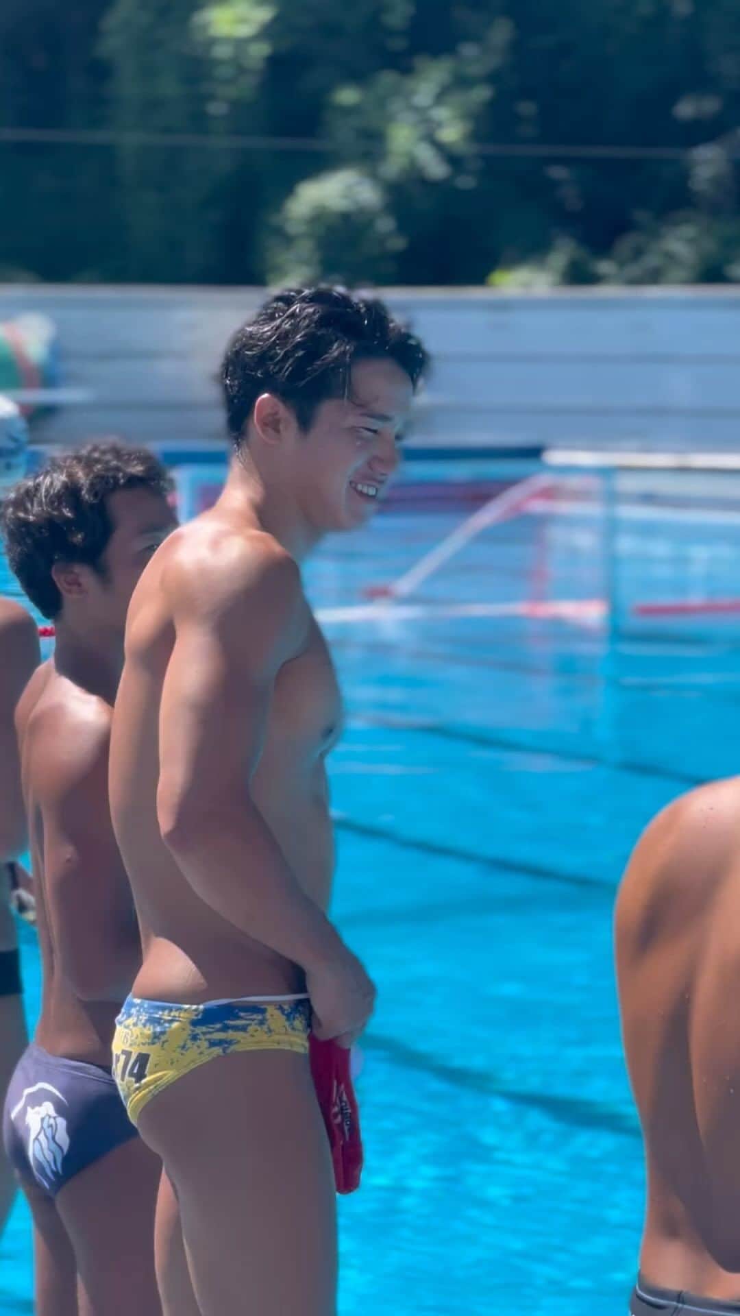 荒井陸のインスタグラム：「Summer memories are always in the pool🏊‍♂️☀️」
