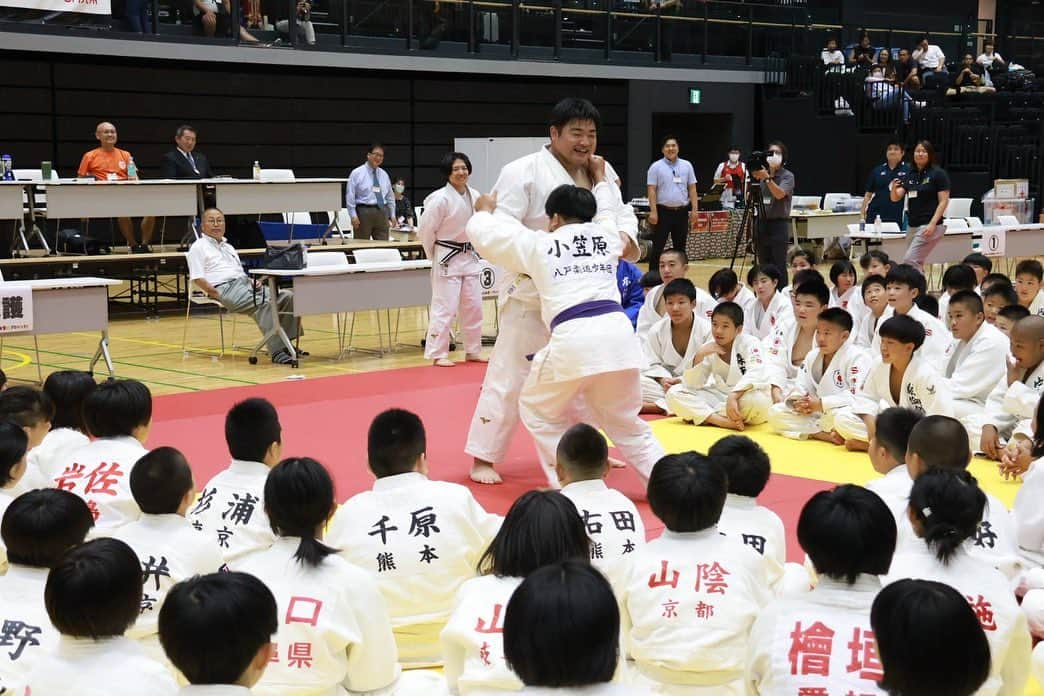 王子谷剛志さんのインスタグラム写真 - (王子谷剛志Instagram)「【全日本小学生柔道育成プロジェクト】 講師として参加しました。 子供達の元気な姿と先輩方の巧みな話術に感動しました。 関係者の皆様ありがとうございました。」8月27日 19時14分 - takeshiojitani