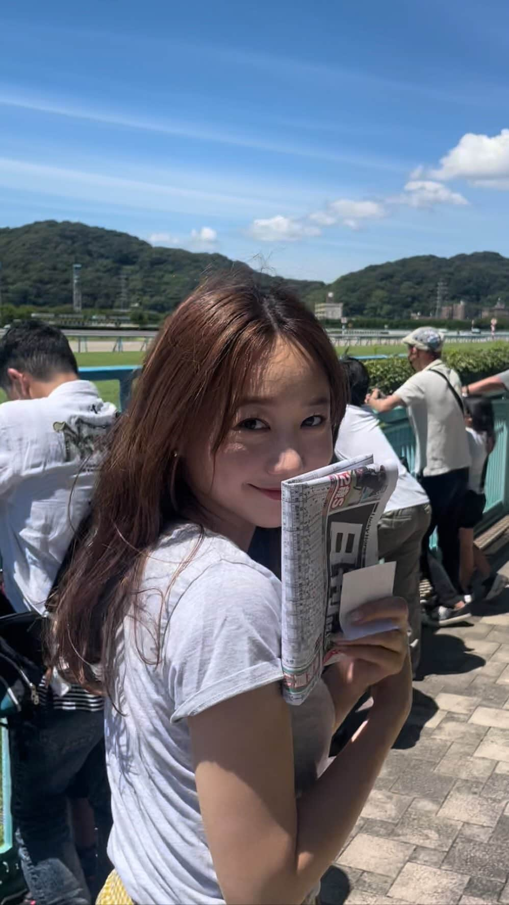 高田秋のインスタグラム：「小倉競馬場💚 6R大的中でした🍀💚  #小倉競馬場」