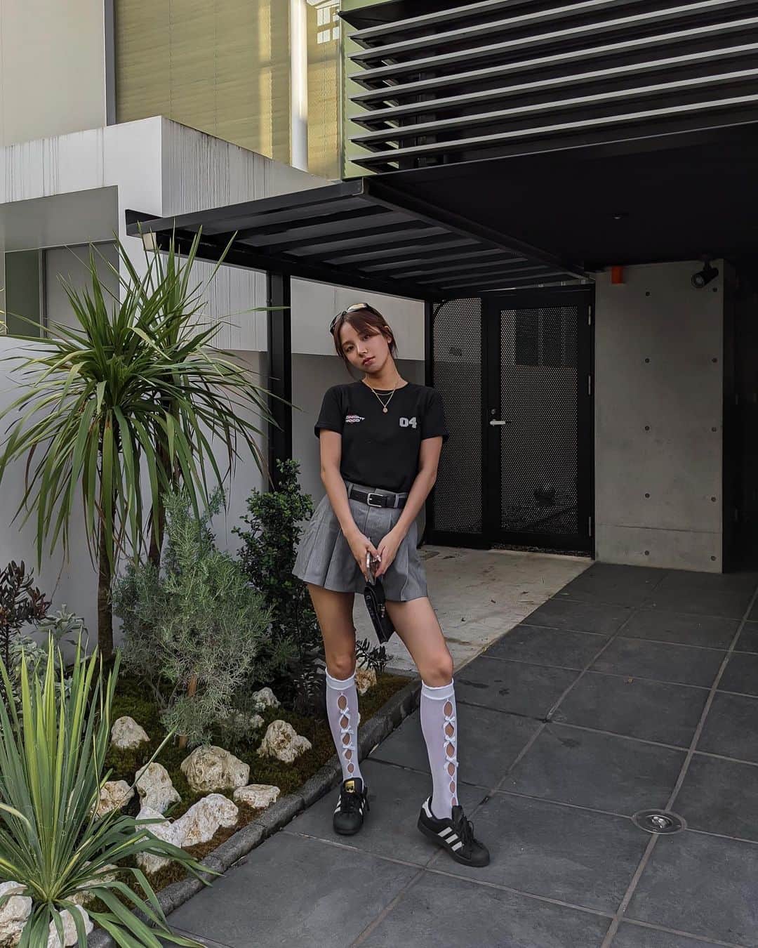 のインスタグラム：「uniformぽいデザインも少し取り入れつつ でも使いやすいシンプルコンパクトtee❤️ ❤️がかわいいの。 #aclent #mood」