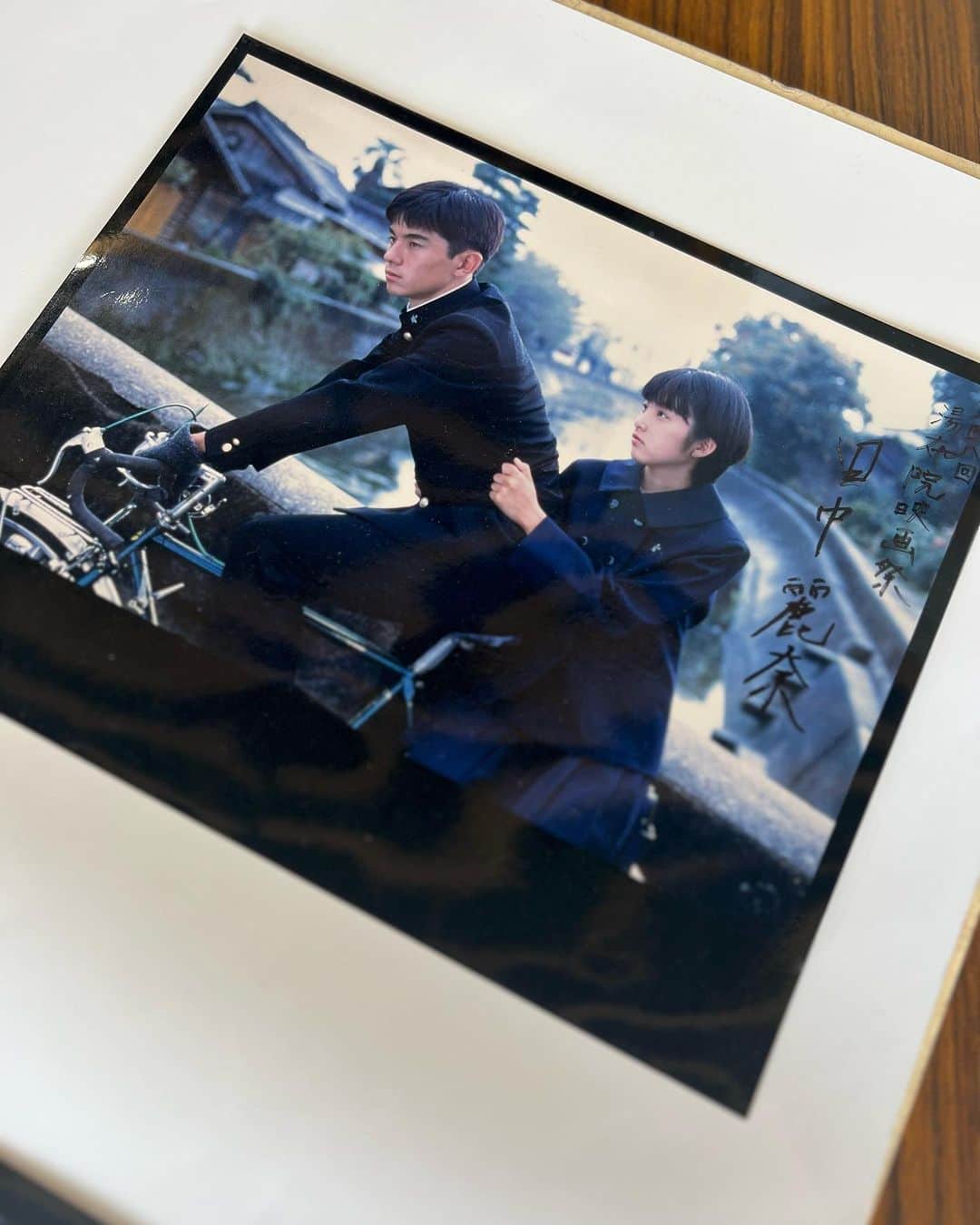 田中麗奈さんのインスタグラム写真 - (田中麗奈Instagram)「がんばっていきまっしょいのポスターと、写真、、ekidenのポスターも貼って下さっていました。  感激 🥲✨✨✨✨✨  #大分#湯布院映画祭#がんばっていきましょい #ekiden」8月27日 19時41分 - renatanaka07