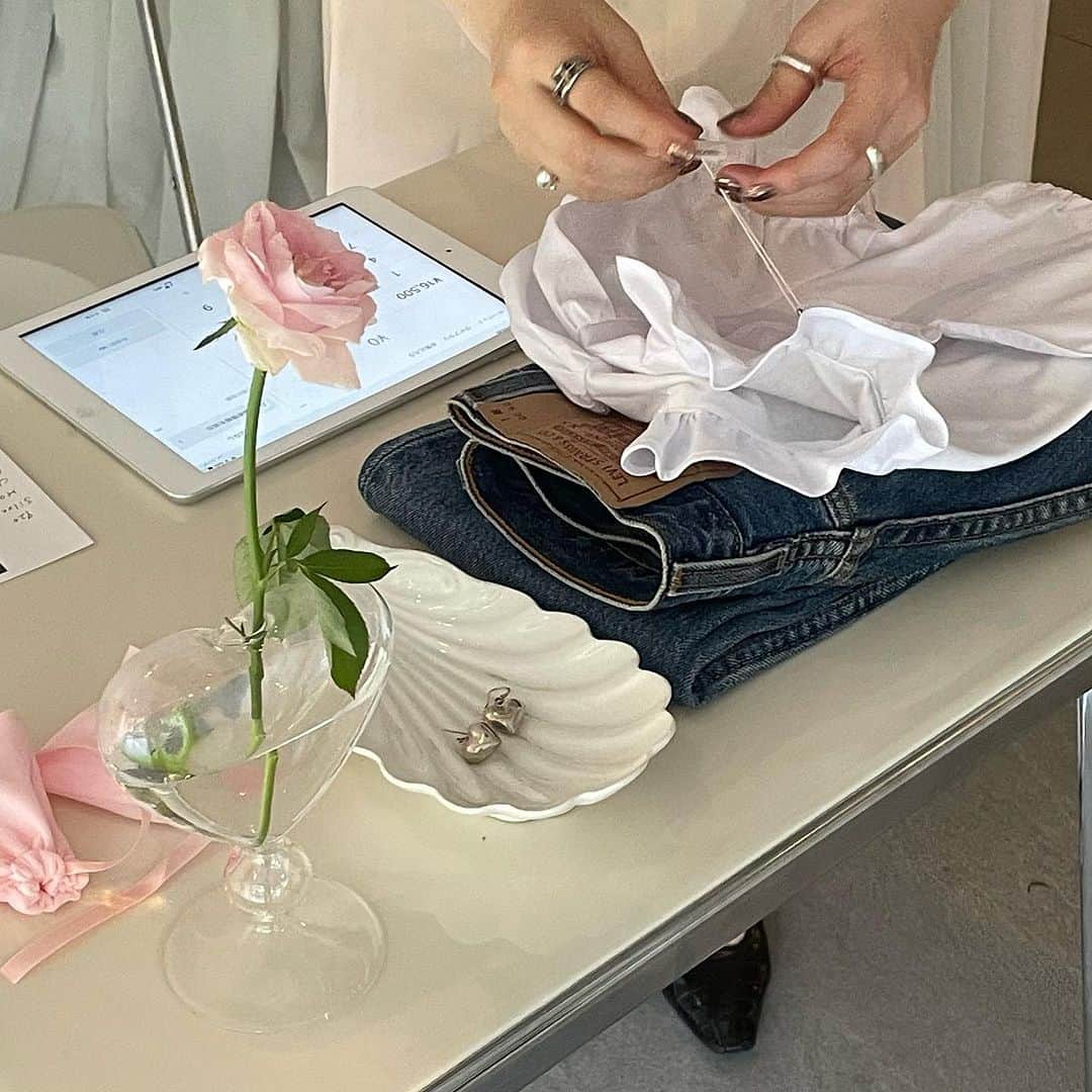 Tomomi Teradaのインスタグラム：「One of the shopping&beauty day🌹」