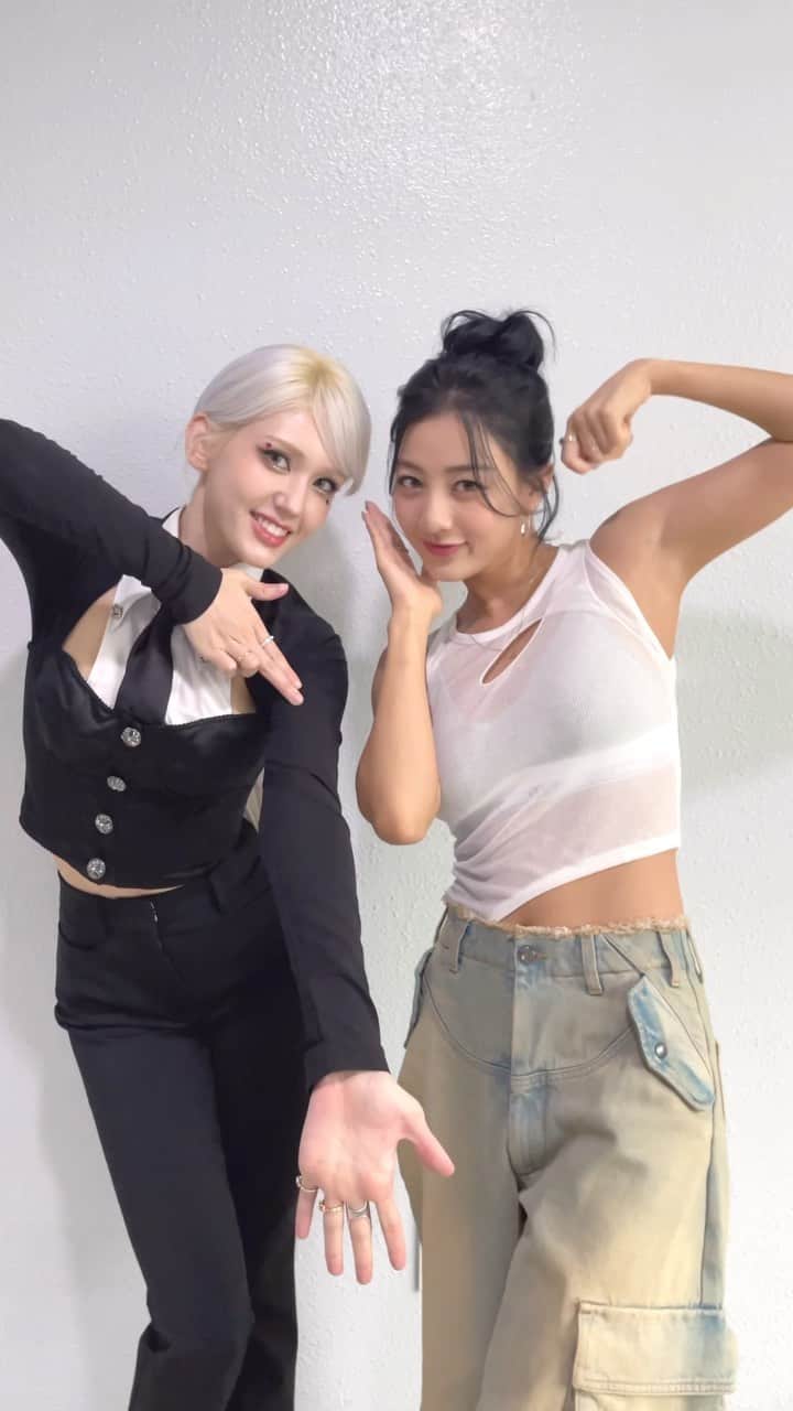 TWICEのインスタグラム：「#KillinMeGood Challenge with #전소미 #JEONSOMI  #TWICE #트와이스 #JIHYO #지효 #ZONE」