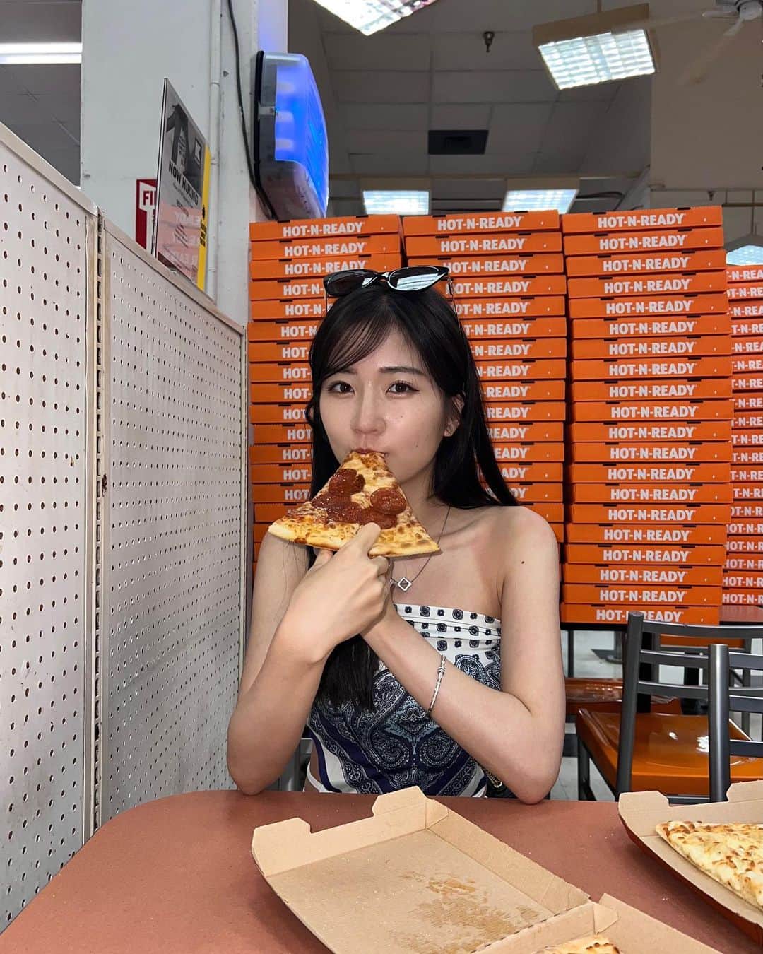 雨宮凜々子さんのインスタグラム写真 - (雨宮凜々子Instagram)「美味しく食べれば㌍0😋  #pizza #ピザ #셀카 #selfie」8月27日 20時09分 - rily_.oo9