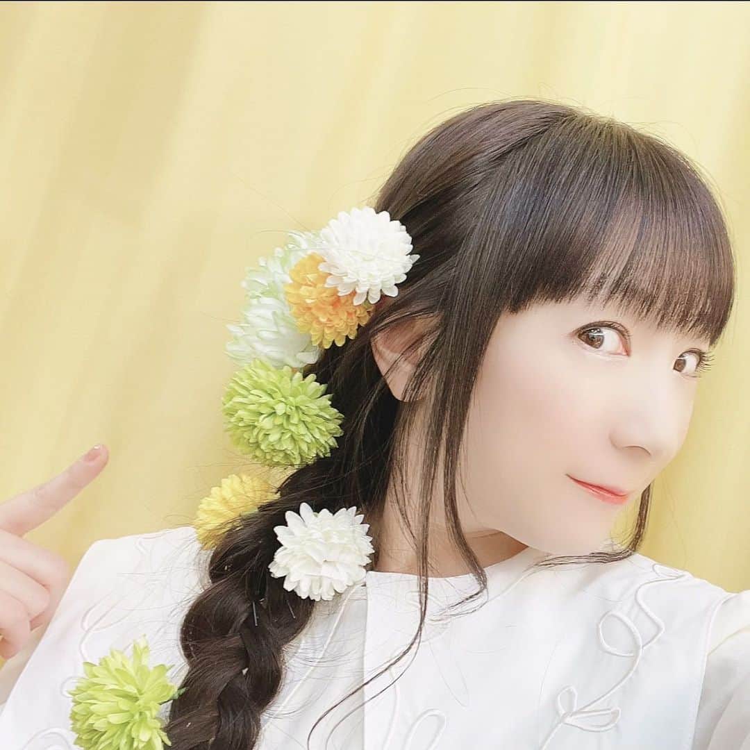 堀江由衣のインスタグラム：「.  夏休み記念その39♪  お花いっぱい付いてます！（笑）」