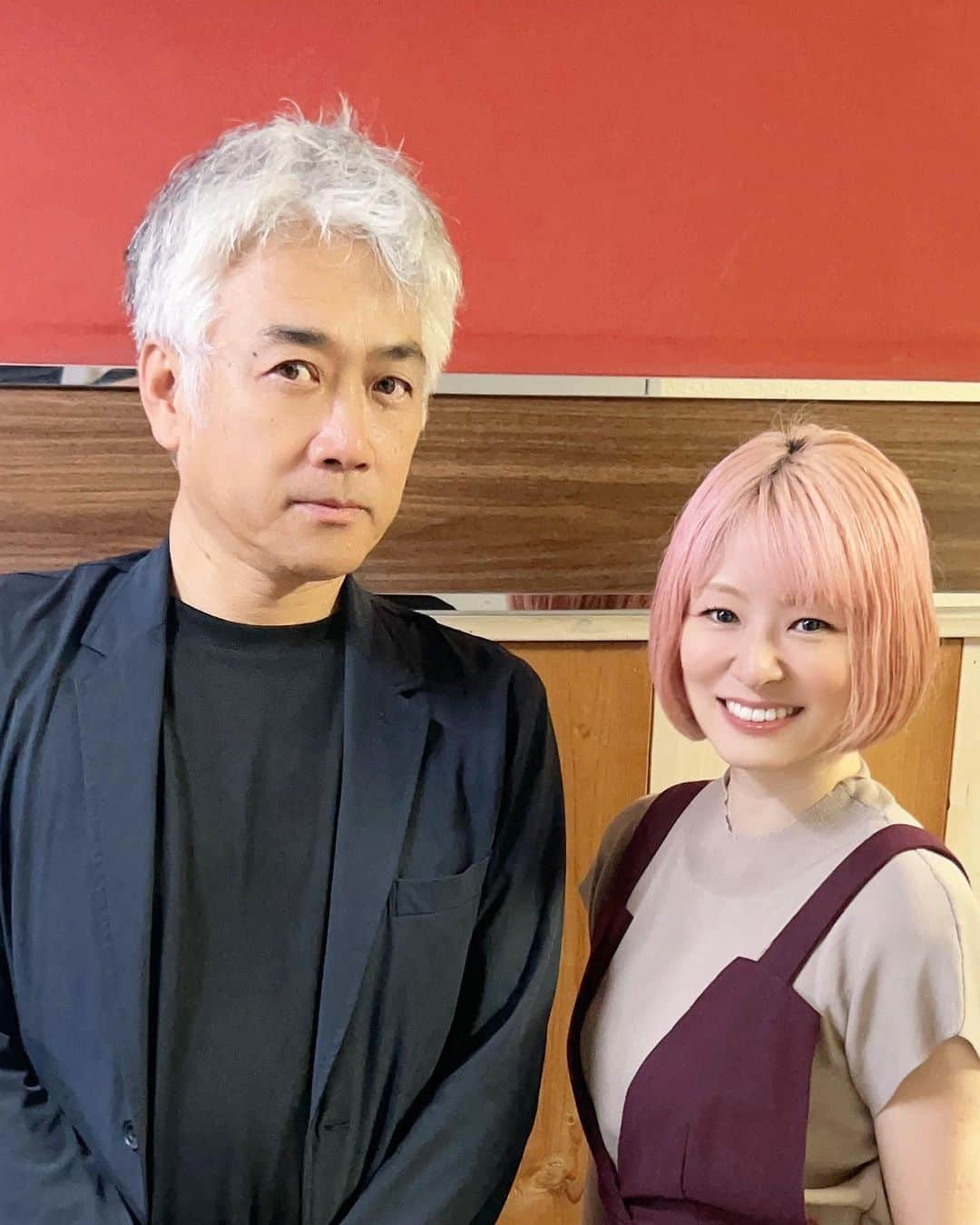 Jun Futamataのインスタグラム：「【ラジオ出演情報】明日8/28(月)19:30から放送のFM大阪『Nj on the Radio!』に出演します📻✨  人気バラエティー番組「ダウンタウンDX」の元チーフプロデューサーで、ミュージシャン「Nj」こと西田二郎さんがパーソナリティーを務めるラジオ「Nj on the Radio！」にゲスト出演します！！  8/28,9/4の2週にわたって新曲「胎盤 feat.Salyu」(8/30リリース)について、アイスランドでのレコーディングについて、深く熱くお話させていただきました！！ 西田さん独自の視点が面白く、途中何度か聞き入ってしまうほど、途方もなく楽しい時間でした！！  radikoにて是非！！  ===== FM大阪「Nj on the Radio!」 @jiro.nishida  2023/8/28(月) 19:30-20:00 https://radiko.jp/share/?t=20230828193000&sid=FMO =====  #ラジオ #大阪 #FM #njontheradio #西田二郎 #junfutamata #アイスランド #Iceland #胎盤」