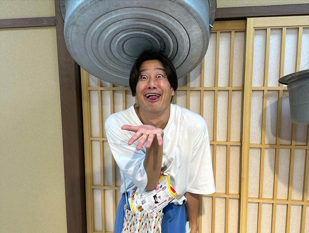 山脇充さんのインスタグラム写真 - (山脇充Instagram)「お土産に買った変なおじさんのお洋服とバカ殿のちょんまげをプレゼント🤣  #新潟伊勢丹 で開催中の #志村けんの大爆笑展 に住みます芸人でいってきました🌟  ずっとみんなで笑いっぱなし‼️ 貴重すぎる展示物にリアルすぎるバカ殿、いろいろ体験できたしグッズも可愛すぎる❤️  8時だョ！全員集合の最終回の日に自分が産まれたことが発覚し勝手に生まれ変わりだと大興奮してしまいました！！  明日までだからまだ間に合う！！！！ 大丈夫だぁ〜」8月27日 20時38分 - ninninyamayama
