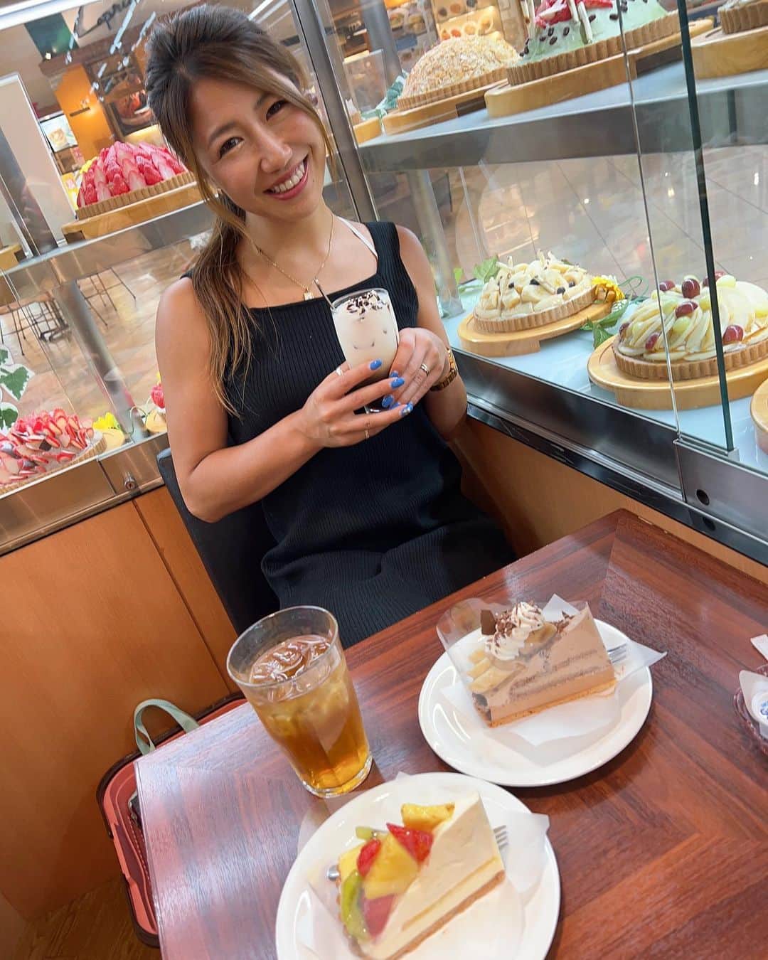 宮川杏奈のインスタグラム：「ほっと一息…♡」
