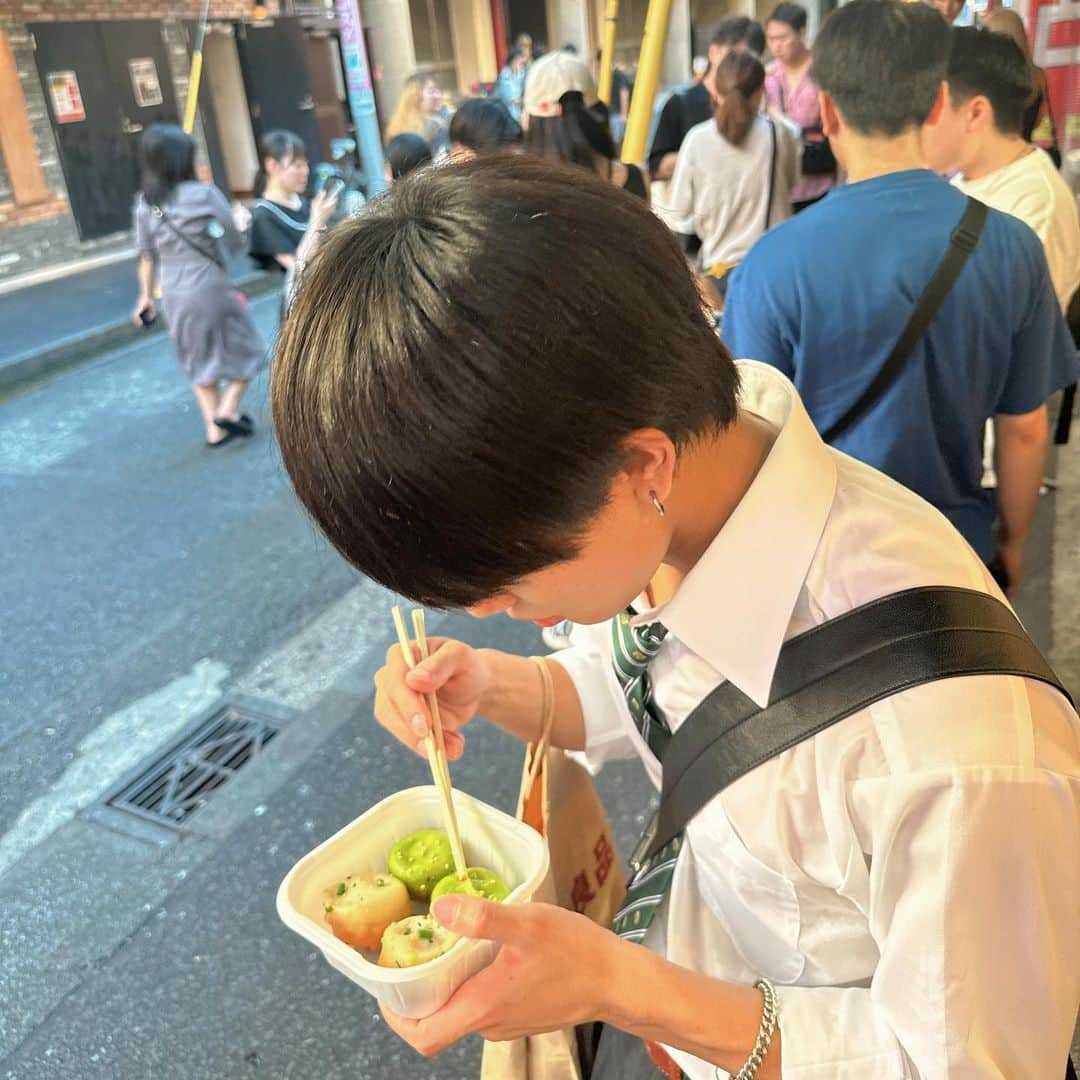 大嶺夢月希のインスタグラム：「2ヶ月ありがとう~!! 全部私のお気に入りの写真です🫶🏻 プリは明日載せるねーん    #今日好きになりました  #今日好き  #夏休み編2023 #ゆづき #さつゆづ #JK #06 #中華街」