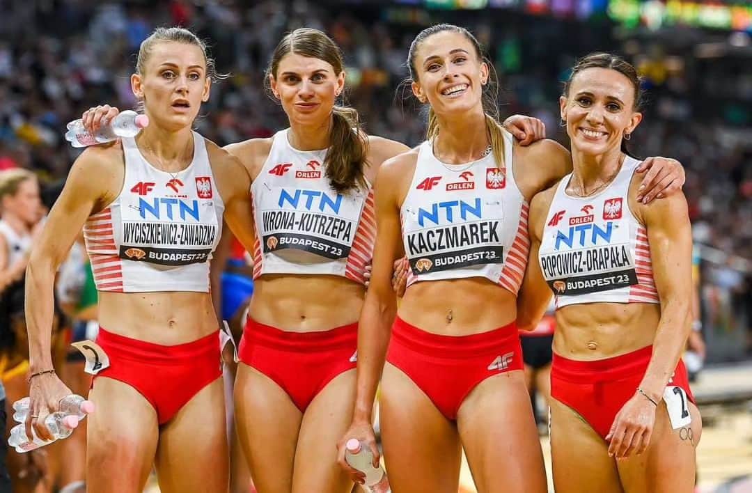 マリカ・ポポヴィッチュ・ドラパワのインスタグラム：「🇵🇱 Still alive ❤️ 🕙 Final time🔥 21.50 👊」