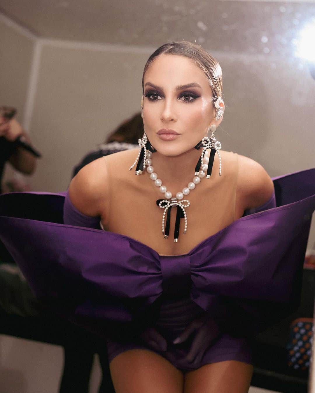 Claudia Leitteのインスタグラム：「Meu Deus! Que coisa linda foi esse show, Itabaiana!? Obrigada, meu Sergipe lindo e abençoado!  O presentinho ganhou um presente! 🥰 Volto mais tarde com fotos do show, vídeos, mais amor… 😍」