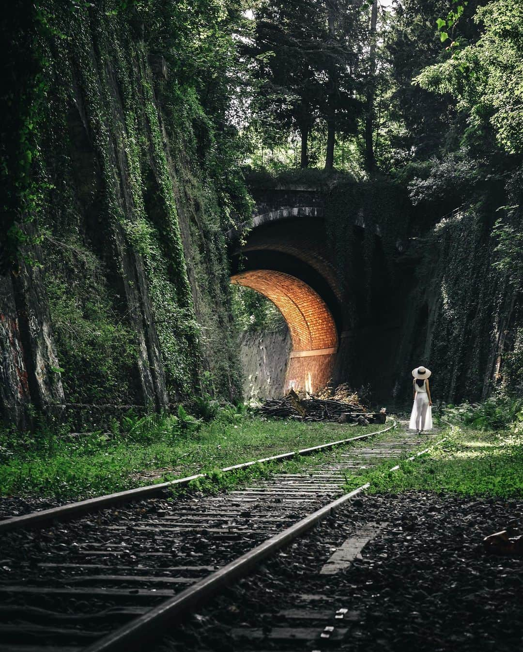 R̸K̸さんのインスタグラム写真 - (R̸K̸Instagram)「SUMMER DAZE / Nick Holder 1999 ・ ・ ・ #beautifuldestinations #earthfocus #earthbestshots #earthoffcial #earthpix #thegreatplanet #discoverearth #roamtheplanet #ourplanetdaily #nature #tentree #livingonearth  #theglobewanderer #awesome_photographers #wonderful_places #TLPics #designboom #voyaged #sonyalpha #bealpha #travellingthroughtheworld #d_signers #lonelyplanet #luxuryworldtraveler #fromwhereidrone #onlyforluxury #nightphotography #lovetheworld @sonyalpha  @lightroom @soul.planet @earthfever @9gag @paradise  @natgeotravel @awesome.earth」8月27日 21時00分 - rkrkrk