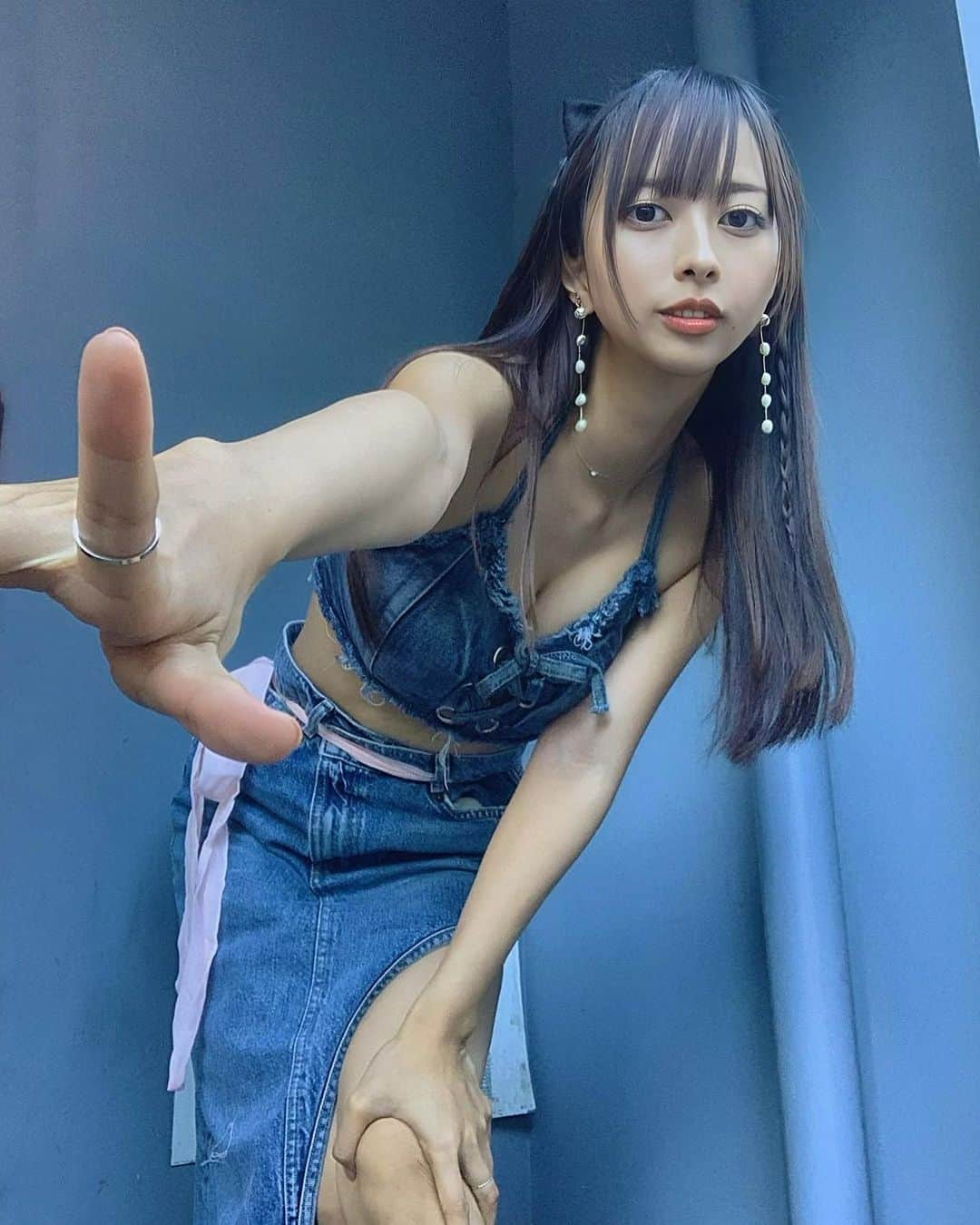 三嵜みさとのインスタグラム：「summer denim🍉  #ootd #夏 #水着コーデ #denim #みいらみさと #miiramisato #夏コーデ」
