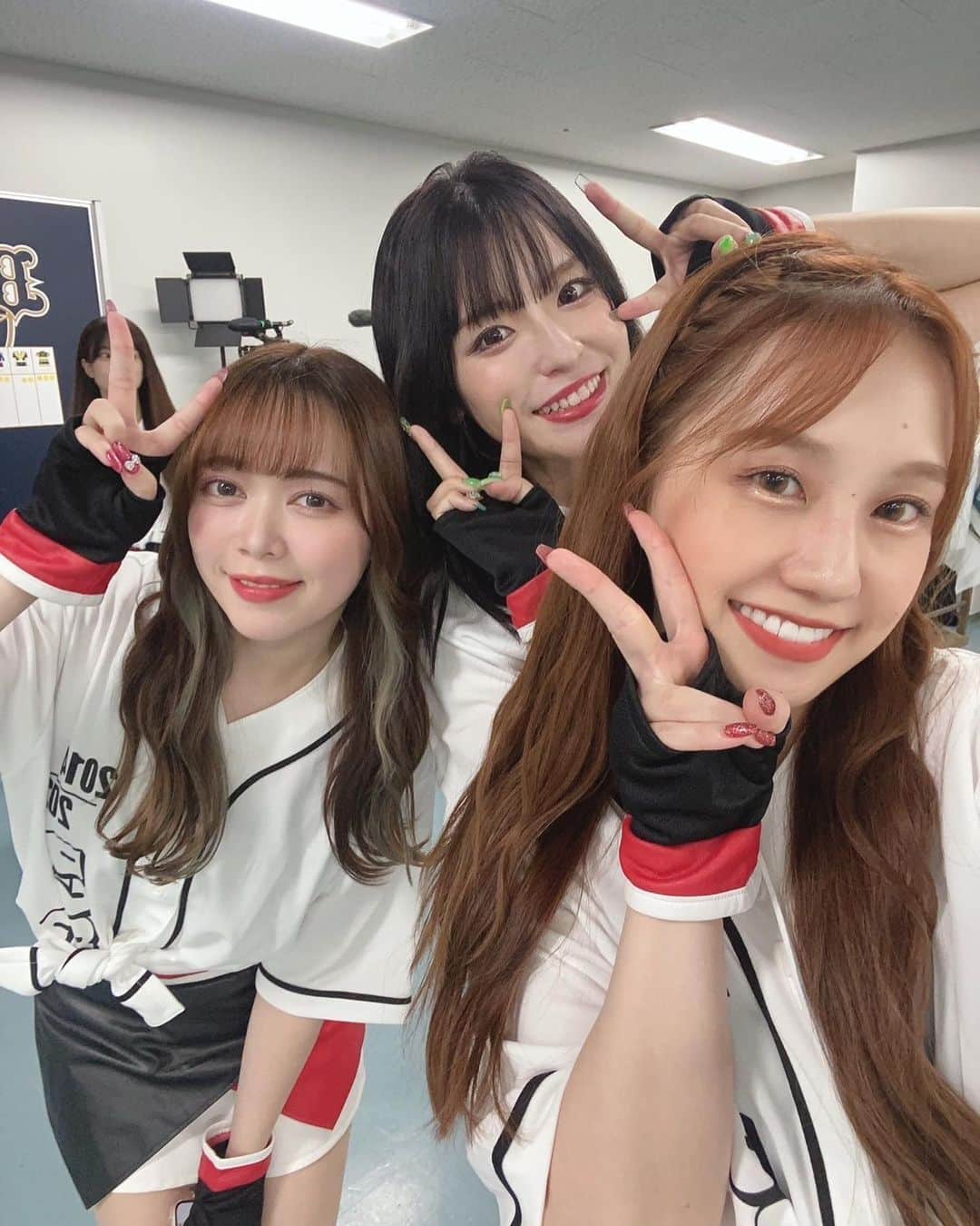 柴崎なおさんのインスタグラム写真 - (柴崎なおInstagram)「一生の思い出💗💗 本当はもう一個載せたいやつある🐻笑  #bsgirls10th💎 #bsgirls #bsgirlsday #bsgirls2018 #bsgirls2023 #orixbuffaloes #cheergirls #baseballcheerleader #Bs2018 #Bs2023 #オリックスバファローズ #オリ姫 #野球女子 #プロ野球チア #nao_353 #京セラドーム大阪」8月27日 21時04分 - n_srin751