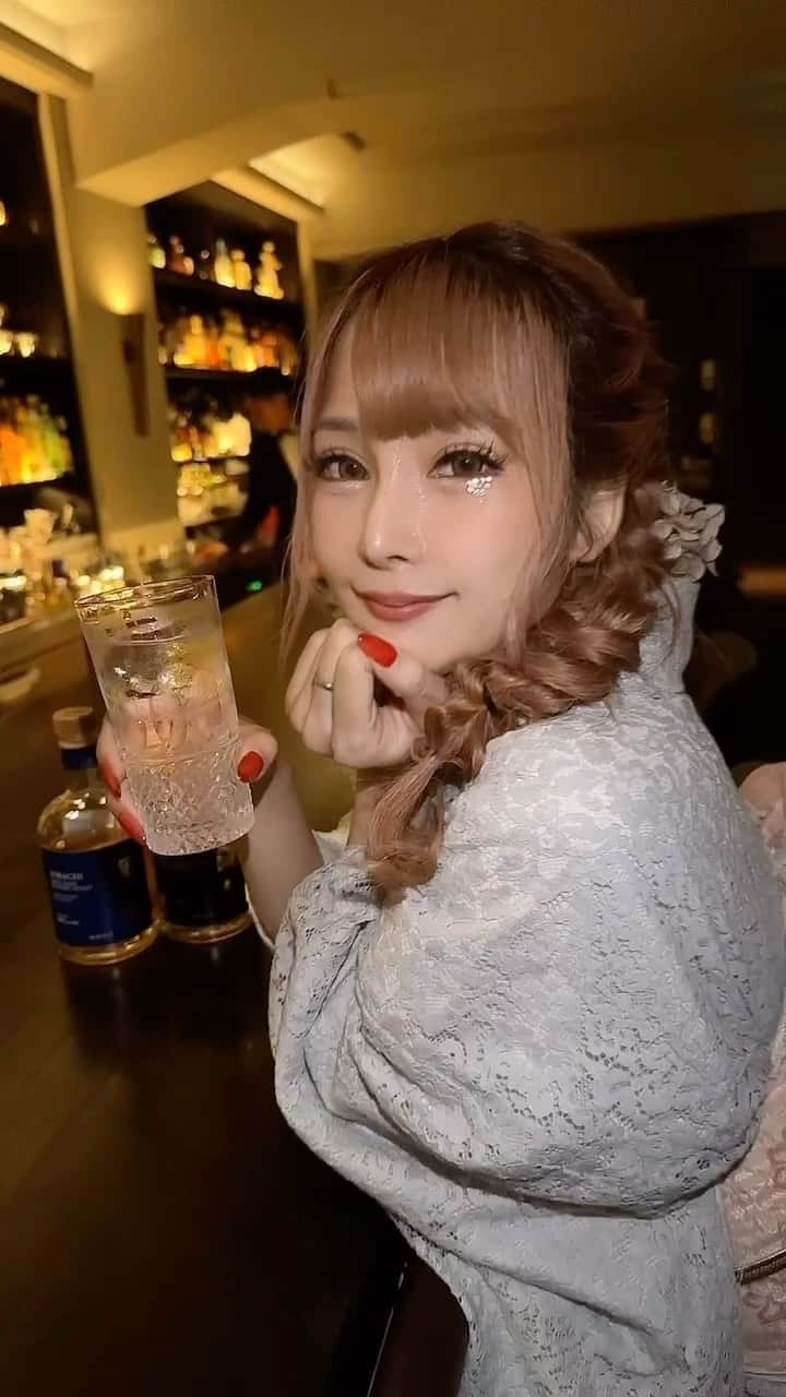 らむめろのインスタグラム：「🥃 ⁡ ウイスキーブランドの (@kaichi_sorachi) 翼知をハイボールでいただきました😘 ⁡ 翼知はヒノキ樽熟成で 海知はミズナラ樽熟成🌳 ⁡ ほんのりヒノキの香りがして 爽やかで飲みやすかったので おすすめ( ⸝⸝•ᴗ•⸝⸝ ) ⁡ ⁡ ⁡ #海知 #翼知 #ウイスキー #ヒノキ樽 #k36thebar #夏着物 #kimono #kyototrip #kyoto」