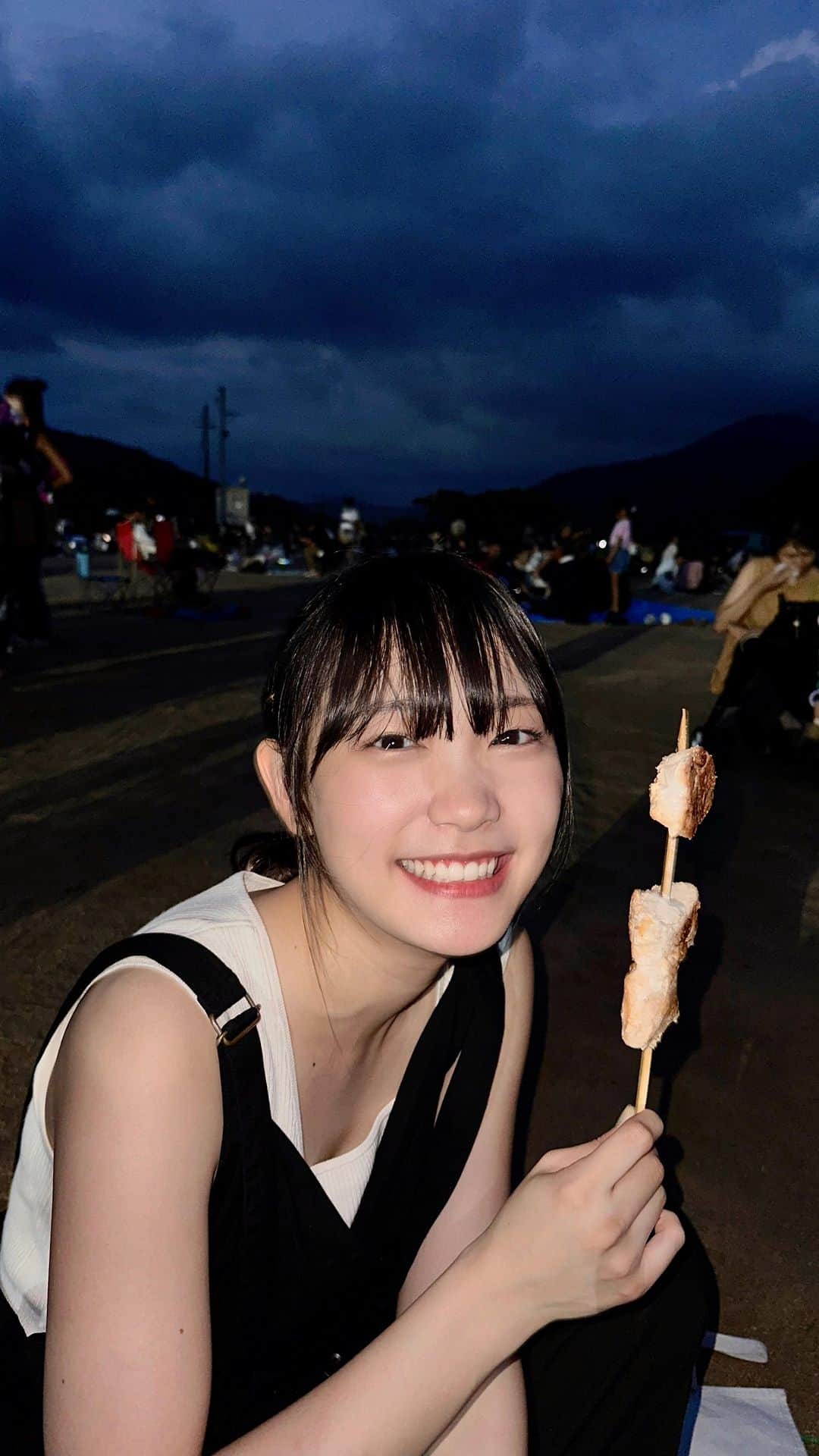 のインスタグラム：「焼き鳥美味しかったなぁ。  #花火  #花火大会  #夏祭り」