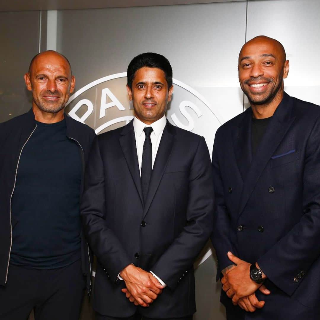 パリ・サンジェルマンFCさんのインスタグラム写真 - (パリ・サンジェルマンFCInstagram)「Bernard Lama and Clément Chantôme, former @psg players, and Thierry Henry and Gérald Baticle, as part of their new duties with the French U21 team, were invited to the Parc des Princes by Nasser Al-Khelaïfi, Chairman and CEO of Paris Saint-Germain. 🏟  Bernard Lama et Clément Chantôme, anciens joueurs du @psg , ainsi que Thierry Henry et Gérald Baticle, dans le cadre de leurs nouvelles fonctions à la tête de l’équipe de France Espoirs, étaient invités au Parc des Princes par Nasser Al-Khelaïfi, Président-Directeur Général du Paris Saint-Germain. 🏟  #PSGRCL」8月27日 21時33分 - psg