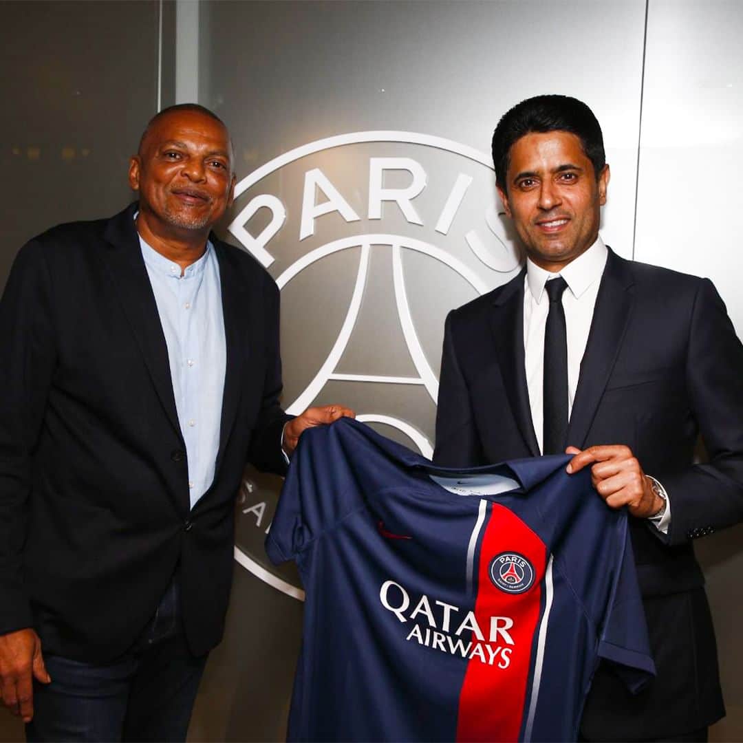 パリ・サンジェルマンFCさんのインスタグラム写真 - (パリ・サンジェルマンFCInstagram)「Bernard Lama and Clément Chantôme, former @psg players, and Thierry Henry and Gérald Baticle, as part of their new duties with the French U21 team, were invited to the Parc des Princes by Nasser Al-Khelaïfi, Chairman and CEO of Paris Saint-Germain. 🏟  Bernard Lama et Clément Chantôme, anciens joueurs du @psg , ainsi que Thierry Henry et Gérald Baticle, dans le cadre de leurs nouvelles fonctions à la tête de l’équipe de France Espoirs, étaient invités au Parc des Princes par Nasser Al-Khelaïfi, Président-Directeur Général du Paris Saint-Germain. 🏟  #PSGRCL」8月27日 21時33分 - psg