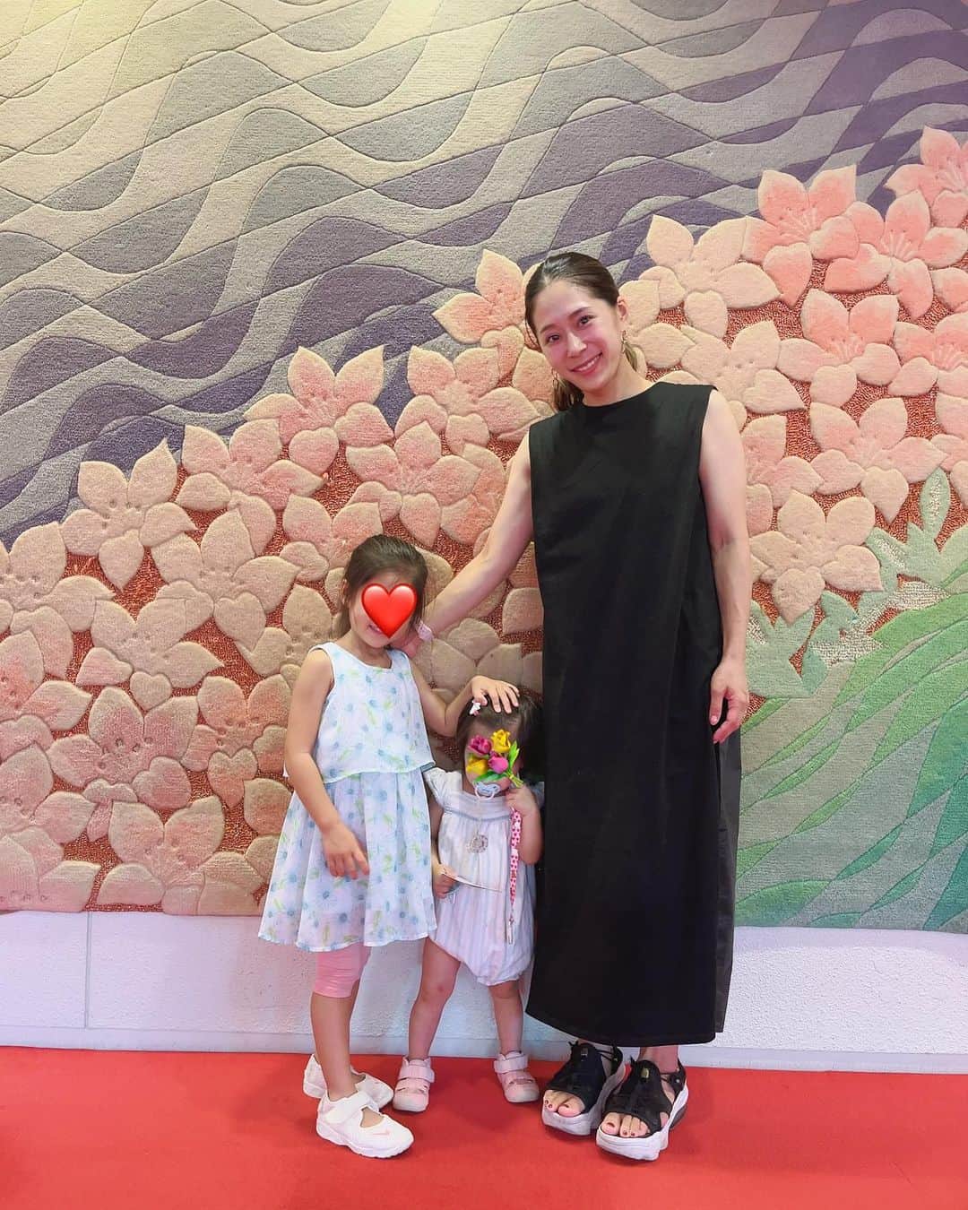のインスタグラム：「. 大好きな友人の娘ちゃんたちの バレエの発表会へ🩰✨  とっても可愛かった〜😍💖  長女も秋には発表会🩰✨ いい刺激をもらえてるといいな🥰」