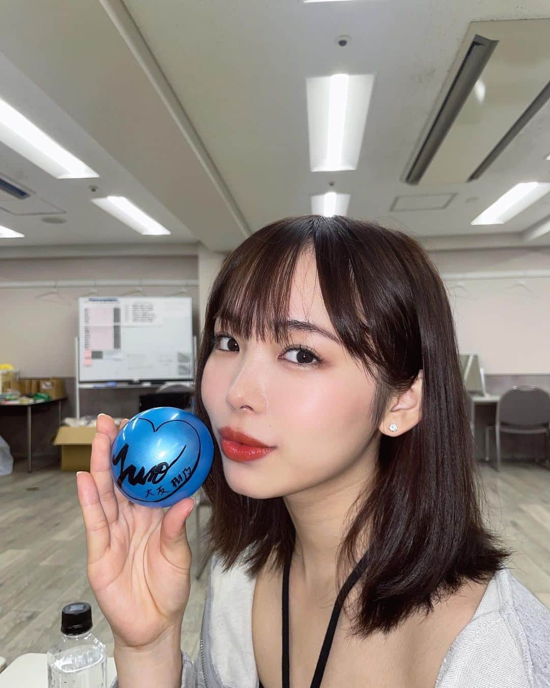 大友樹乃さんのインスタグラム写真 - (大友樹乃Instagram)「ボール書いたときの💙 このくち😚しがちなのw  #セブンティーン夏の学園祭」8月27日 21時50分 - juno.otomo