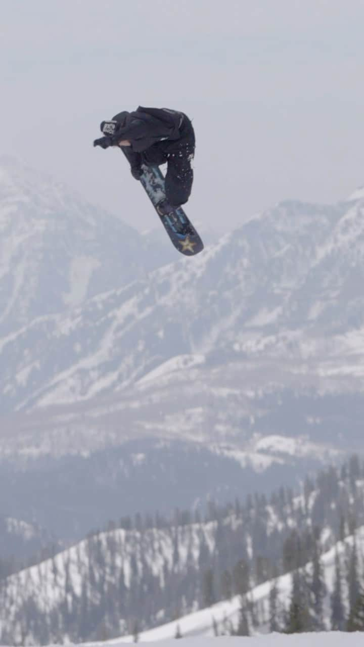 片山來夢のインスタグラム：「@burtonsnowboards 🥊🥊🥊 @woodwardpeacepark」