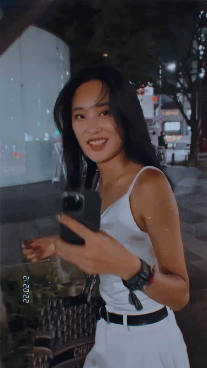 キム・ドユンのインスタグラム：「#summernights 🌙」