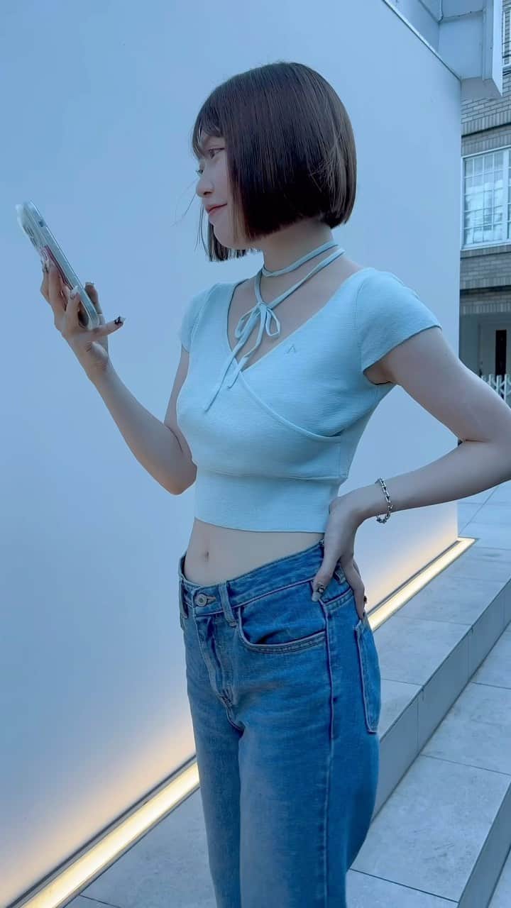 古関れんのインスタグラム：「@sakachi13 🌼  tops @andmary_official   #minibob #ミニボブ #ショートボブ」