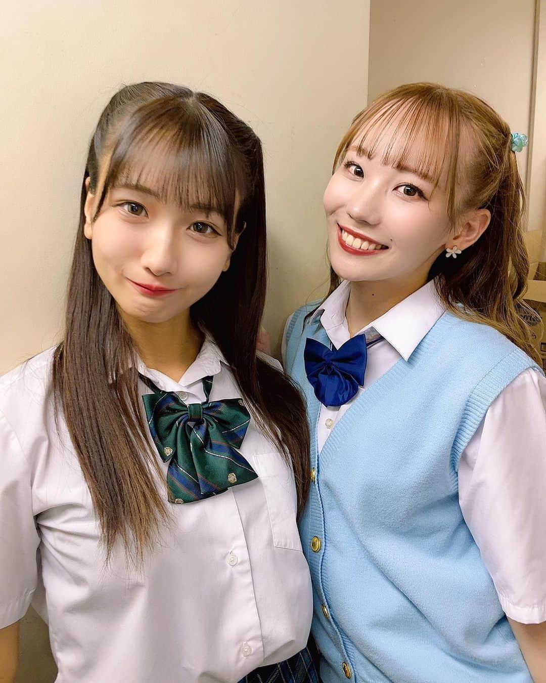田中杏佳のインスタグラム：「パラレルワールドの藤嶋麗奈を演じた 村瀬帆南ちゃんと👸🏼‪‪❤︎‬  パラレルがほなみんで本当によかったなあ…！ D3とのシーンはやっぱりどうしても ほなみんを沢山見てしまうのだけど、 ずっと表情が良くて切なくなるし 守りたいっっってなってました。食べたいです。  『ゲス』の耐久レースも、無事に勝ててよかったです。  藤嶋ペア推してくださる方多くてとっても嬉しい🫣🩵🩵  #姫スタ#RAVE塾」