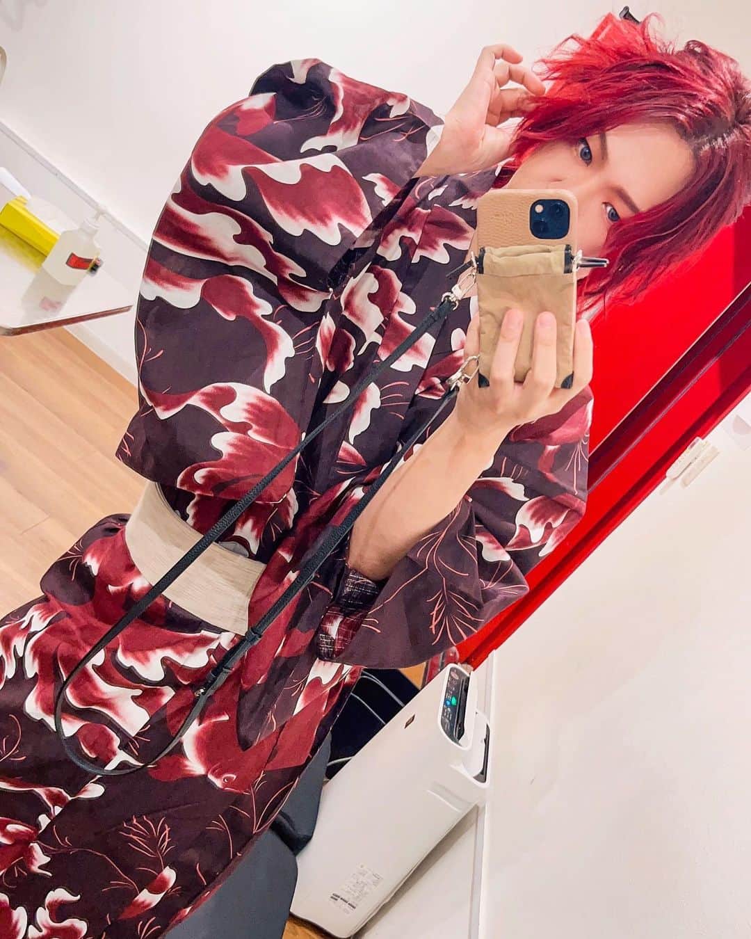美月 のインスタグラム：「夏の宵and TME展示会ありがとうございました。 みんなと触れ合えるの久々すぎて高まり系でした。 夏の楽しい思い出になってくれたら嬉しいです。 そして新作もたくさん愛してね。  やっと隠し続けてたくちピを堂々とできる日になりました。 それもまた良き。  次は9／1ツーマンでガッツリと爆音。」