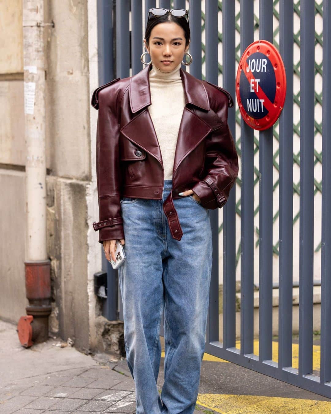PORTER magazineさんのインスタグラム写真 - (PORTER magazineInstagram)「A classic leather jacket, on-trend denim skirt, effortlessly cool cargo pants and more – at the link in bio, discover the 6 trans-seasonal investment pieces guaranteed to refresh your look and earn a space in your forever closet.」8月27日 23時00分 - portermagazine