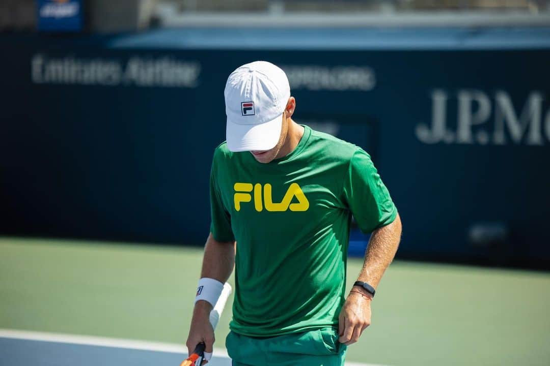 ディエゴ・シュワルツマンのインスタグラム：「✅🎾🍀 @usopen @sbermatov 📸📸」