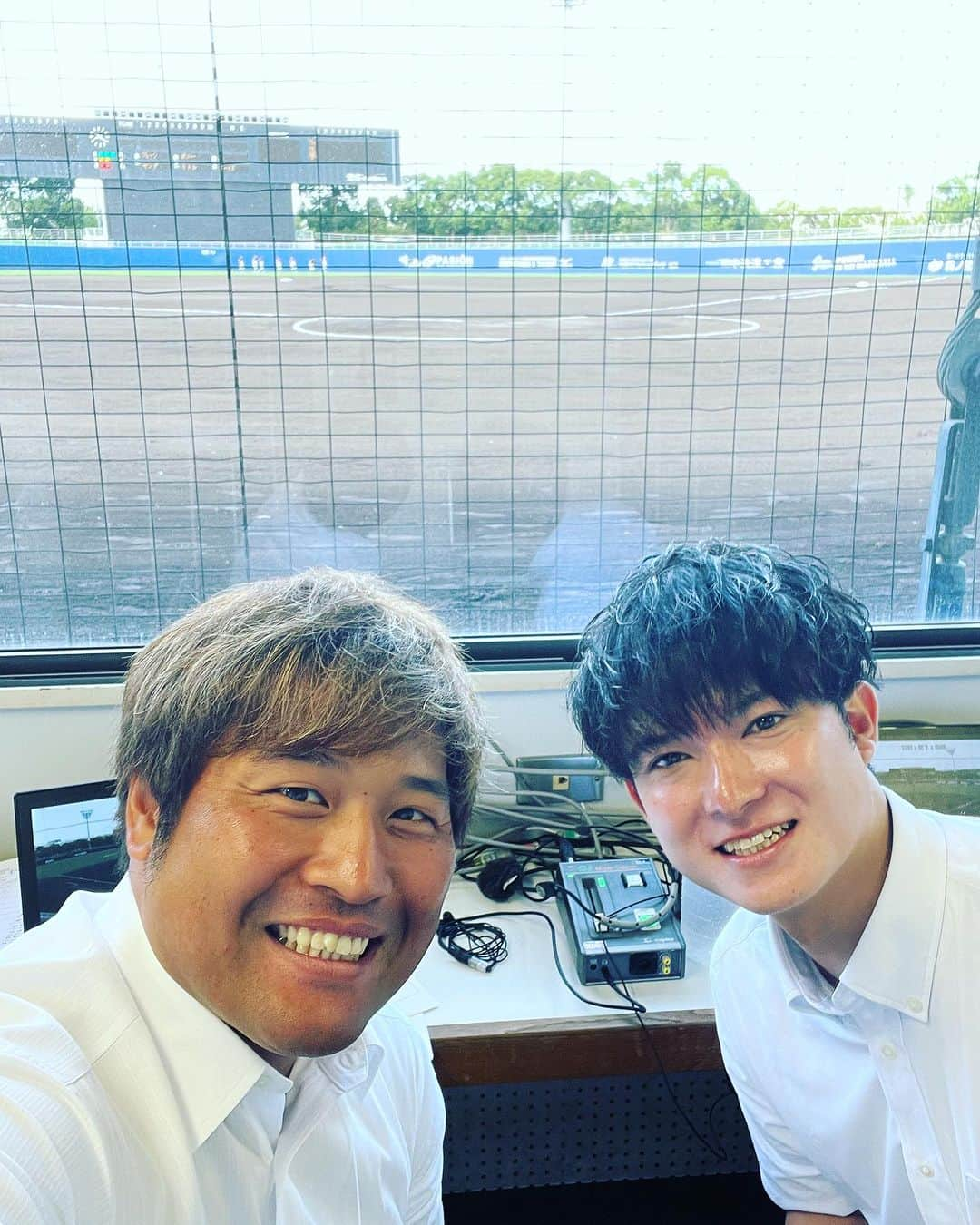 平田良介のインスタグラム：「#平田良介　#寺田健人　#エイジェック中学硬式野球グランドチャンピオンシリーズ #CSテレ朝チャンネル2 #スカパー #大阪シティ信用金庫スタジアム #佐賀フィールドナイン　#ヤングJKB #ポニー佐賀ビクトリー　#世田谷西リトルシニア　#明石ボーイズ 今日は大阪シティ信用金庫スタジアムでエイジェックカップのグランドチャンピオンシリーズが始まります⚾️⚾️  今日は3試合を解説させていただきます☺️ 選手のみなさん、熱中症に気をつけて頑張れ〜👍👍」